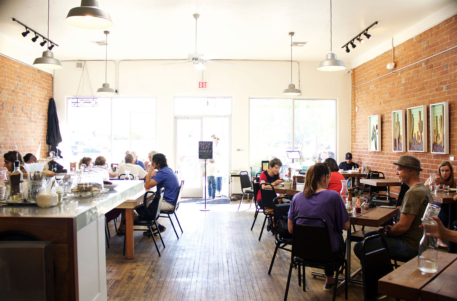 Within walking distance of downtown Tucson’s most desireable neighborhoods but away from the bustle of Congress Street, 5 Points Market and Restaurant filled a need in its community for a local restaurant with delicious and conscientiously made food.
