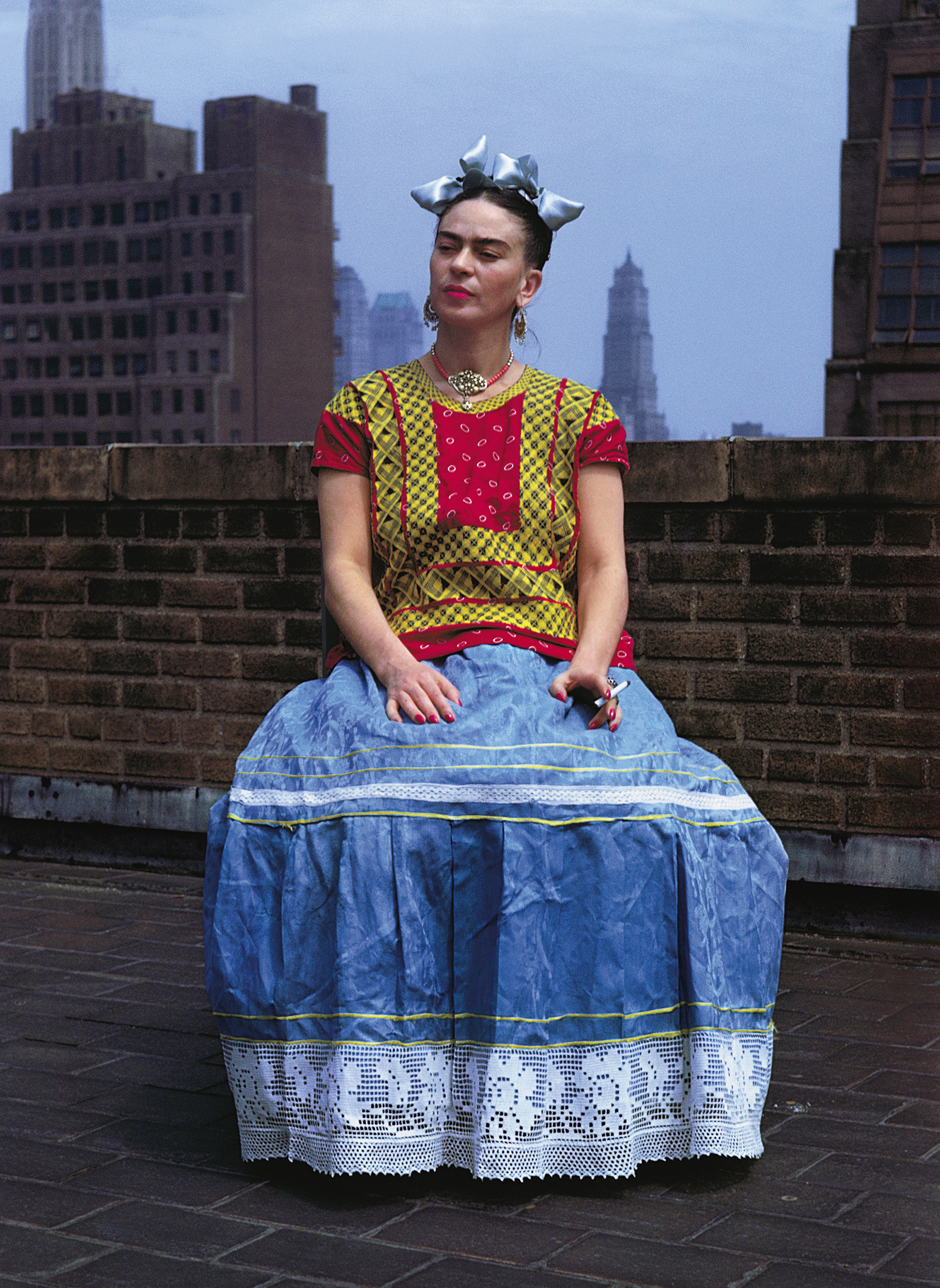 Nickolas Muray (1892-1965) Frida, New York, 1946 color carbon print ©Nickolas Muray Photo Archives courtesy of Etherton Gallery 