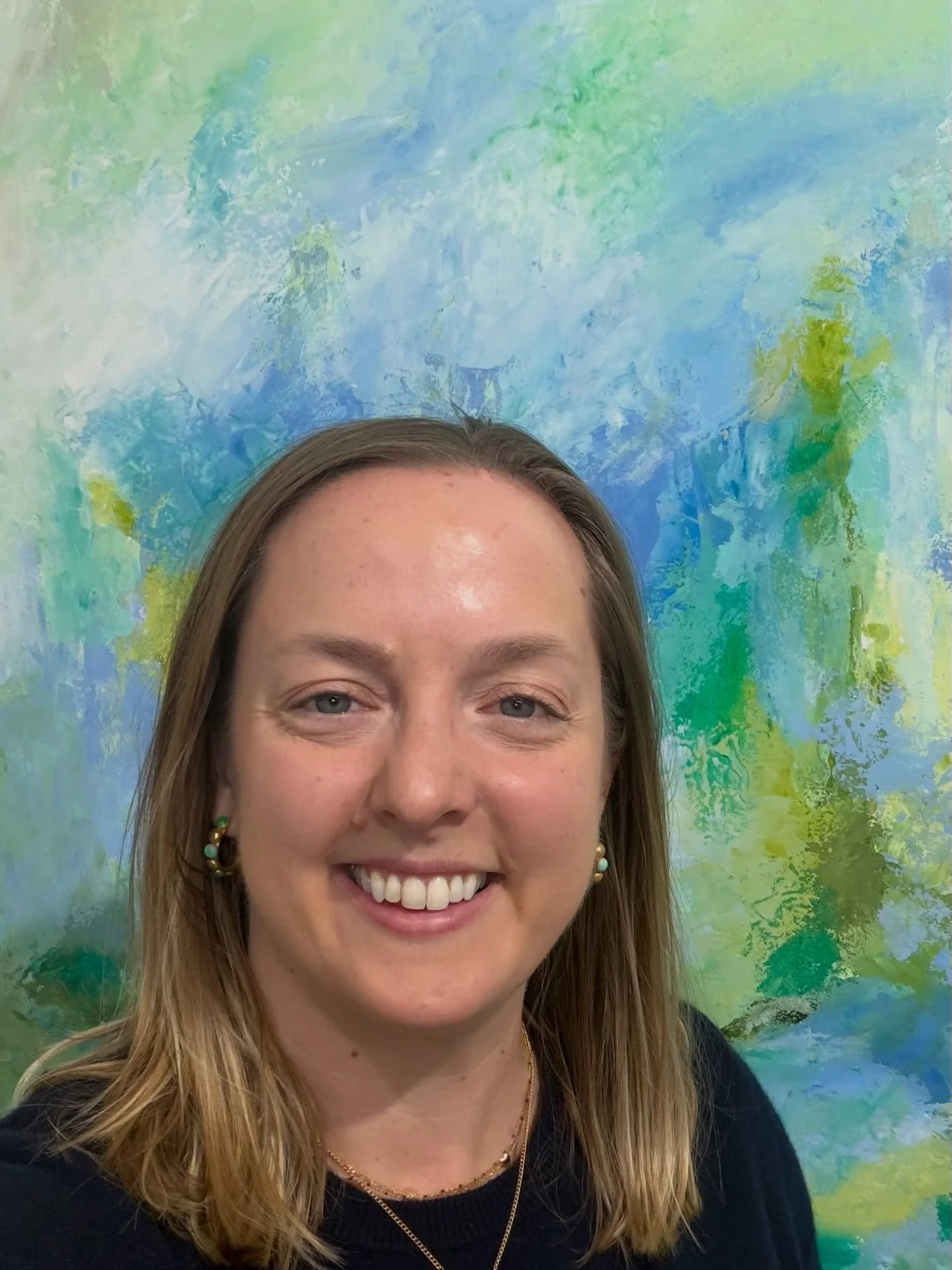 Start the new year with art 🖼️ Second Saturday open studios happening til 5 pm today! 
📍Winter Street Studios, A210 (upstairs) 

#sawyeryards #houstonart #houstonartist #thingstodoinhouston