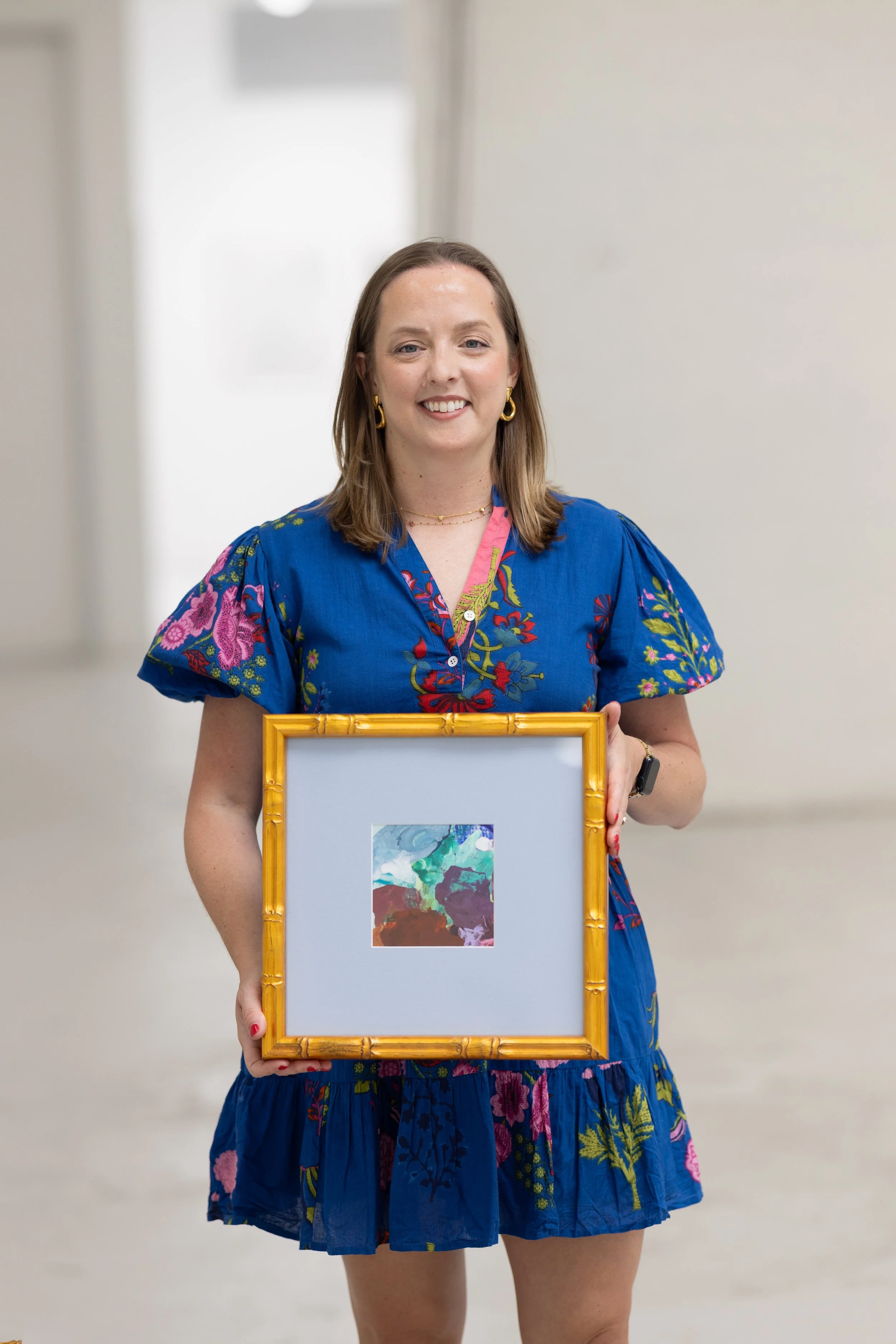 allyson-caire-abstract-holding-studio-papers-2-web.jpg