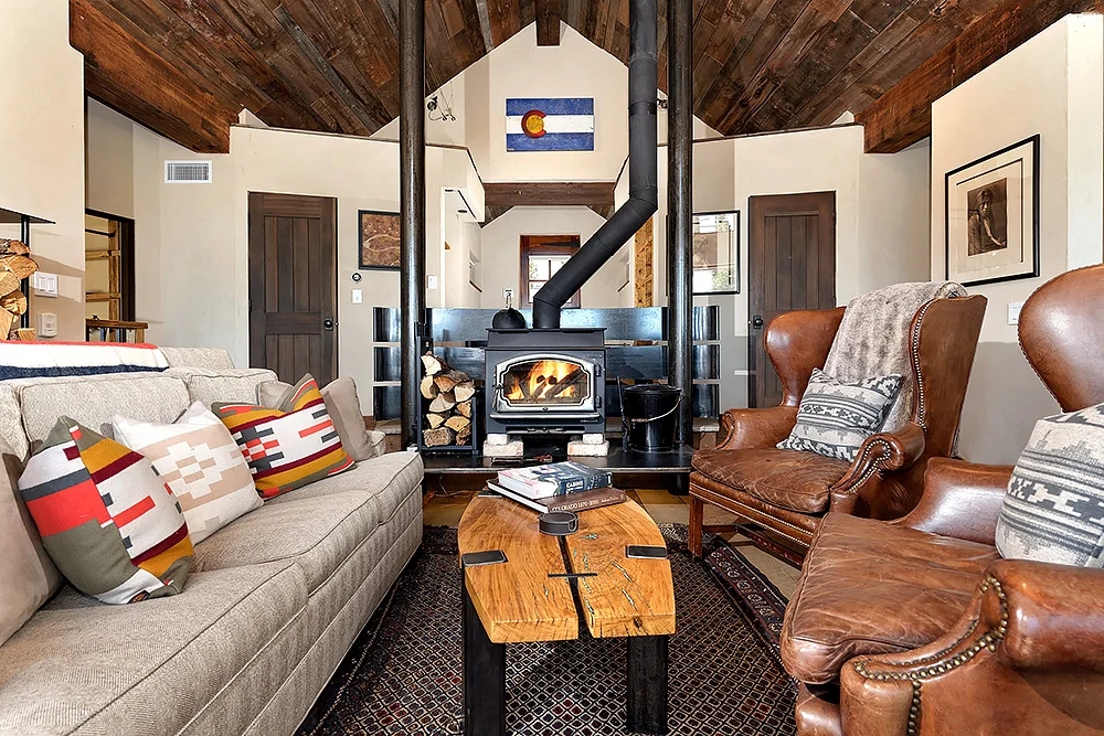 SmithCabin_Web020.jpg