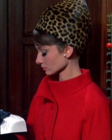 Audrey Hepburn Hat 1963.jpg