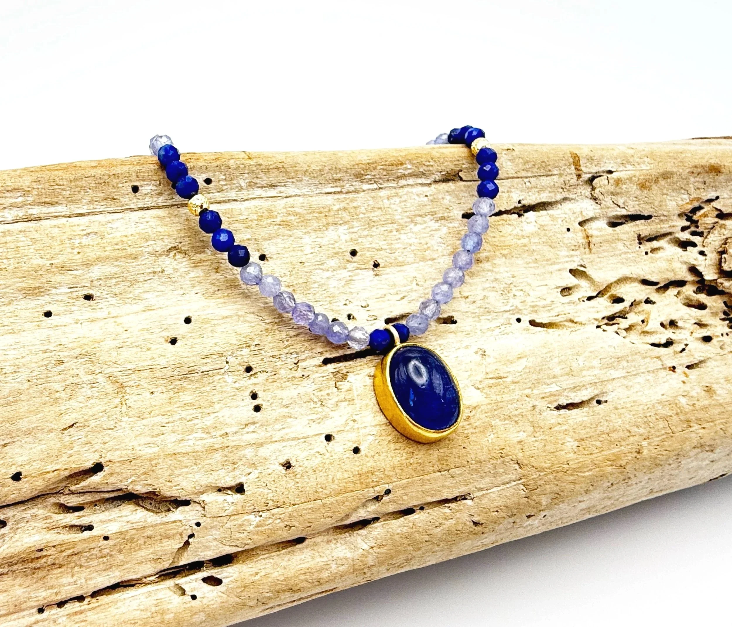 Tanzanite pendant necklace solid gold beaded