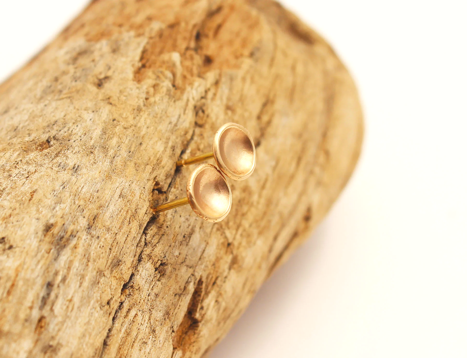 solid gold round stud earrings handmade