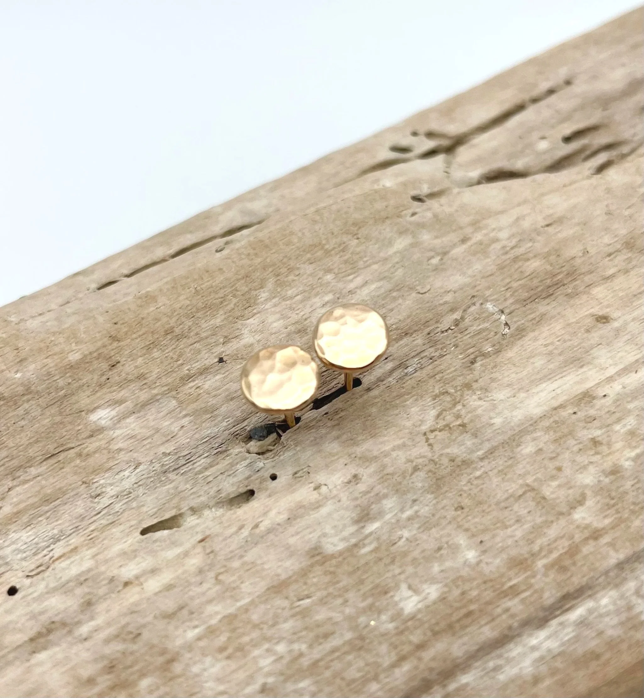 hammered round stud earrings 14k gold