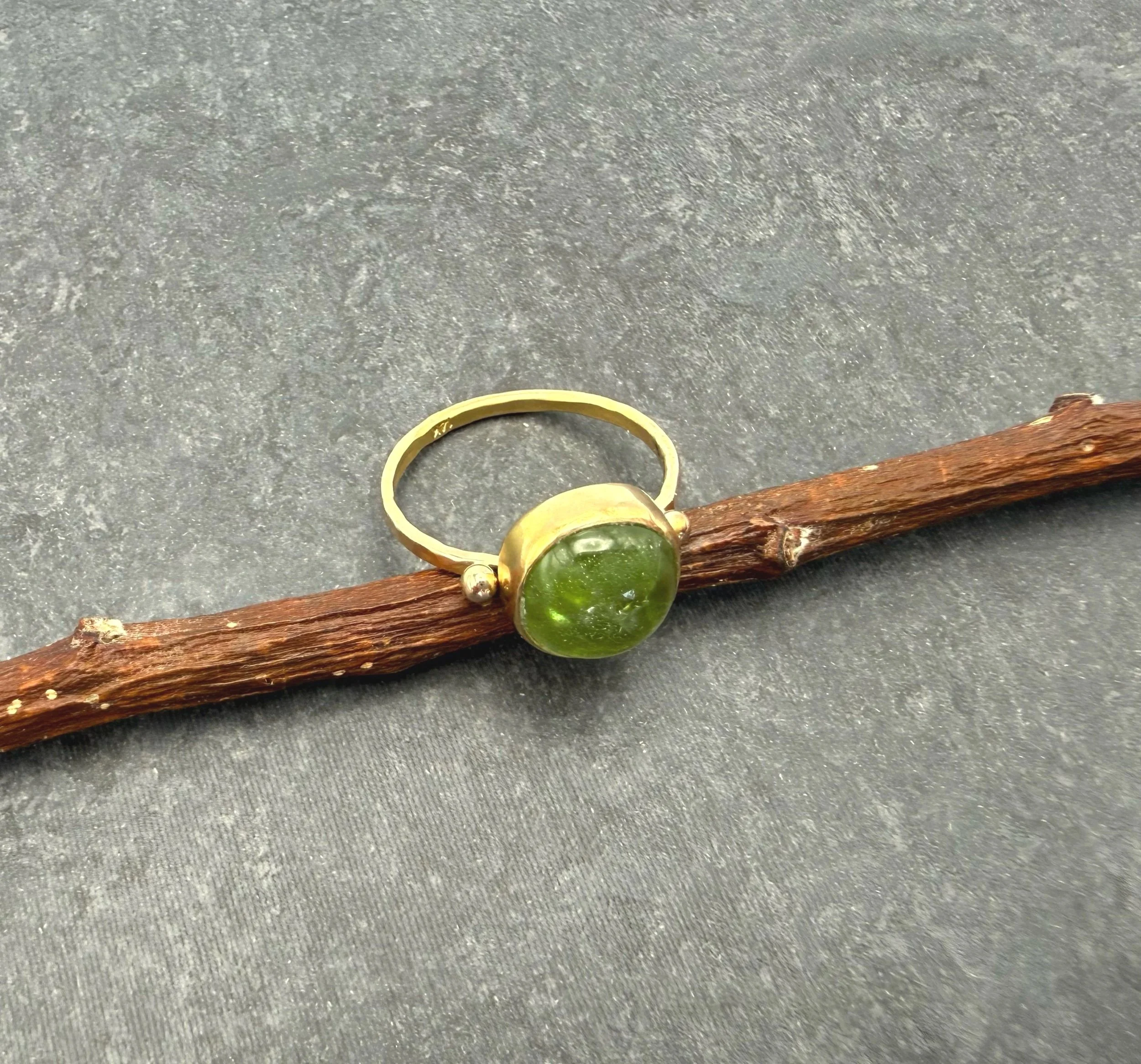 one of a kind size 6.5 peridot gemstone ring