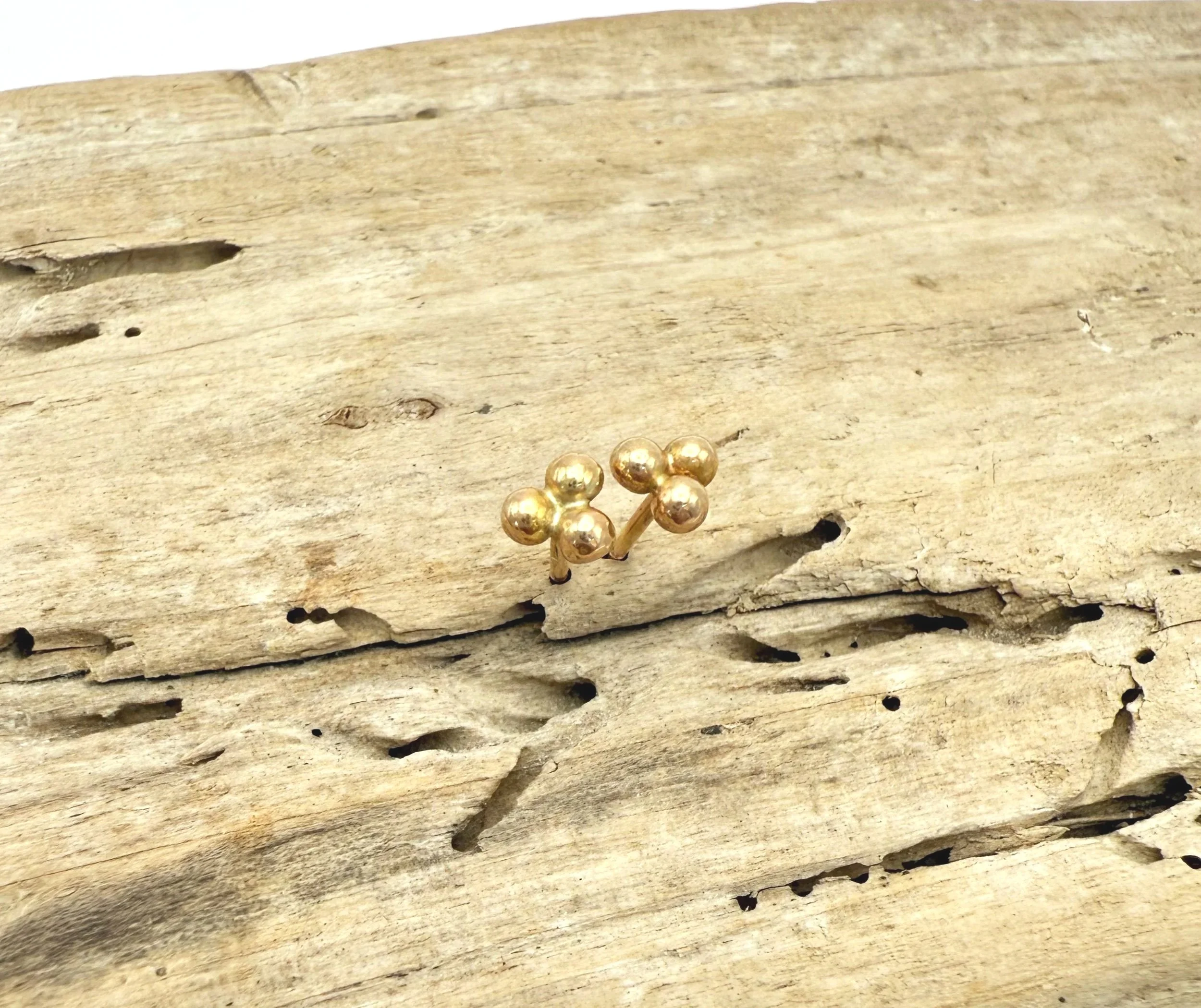 14k solid gold three dot stud earrings