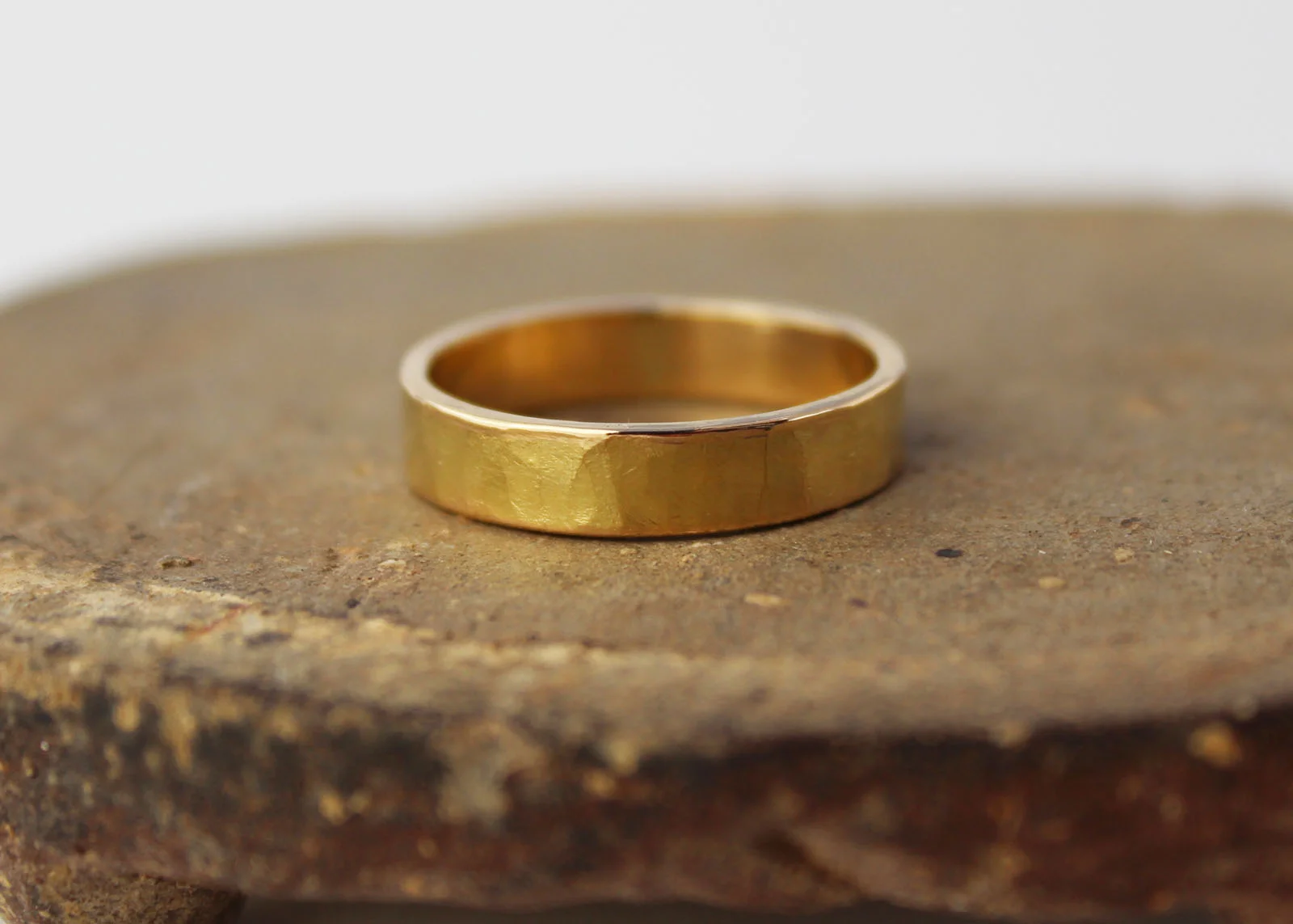 Hammered 18k Gold Ring for Men