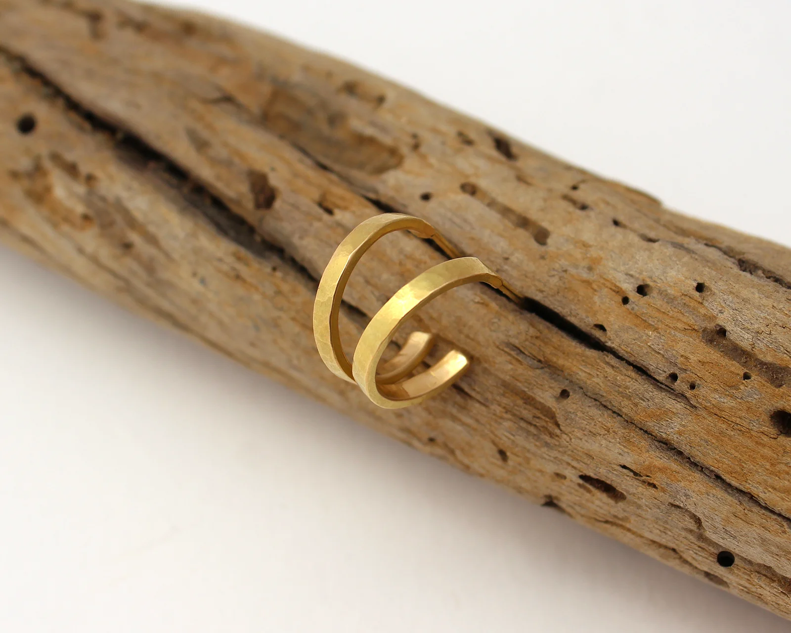 18k gold hoops5.jpg