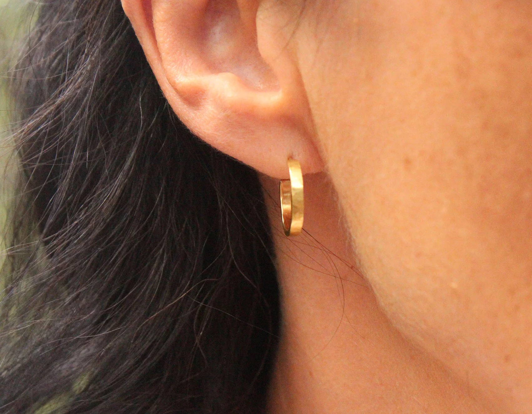 18k Small Hoop Earrings.jpg