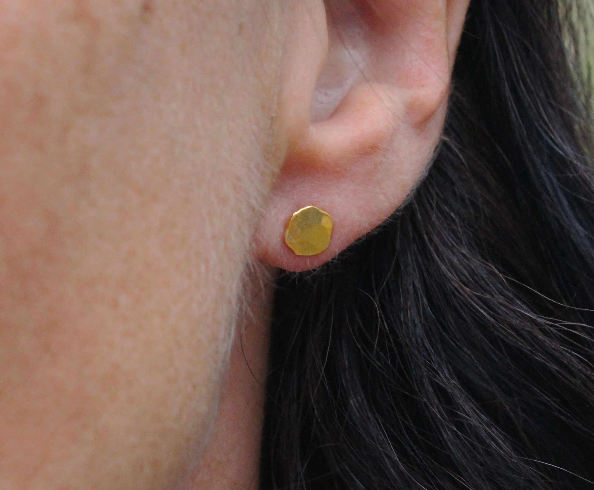 24k gold stud.jpg
