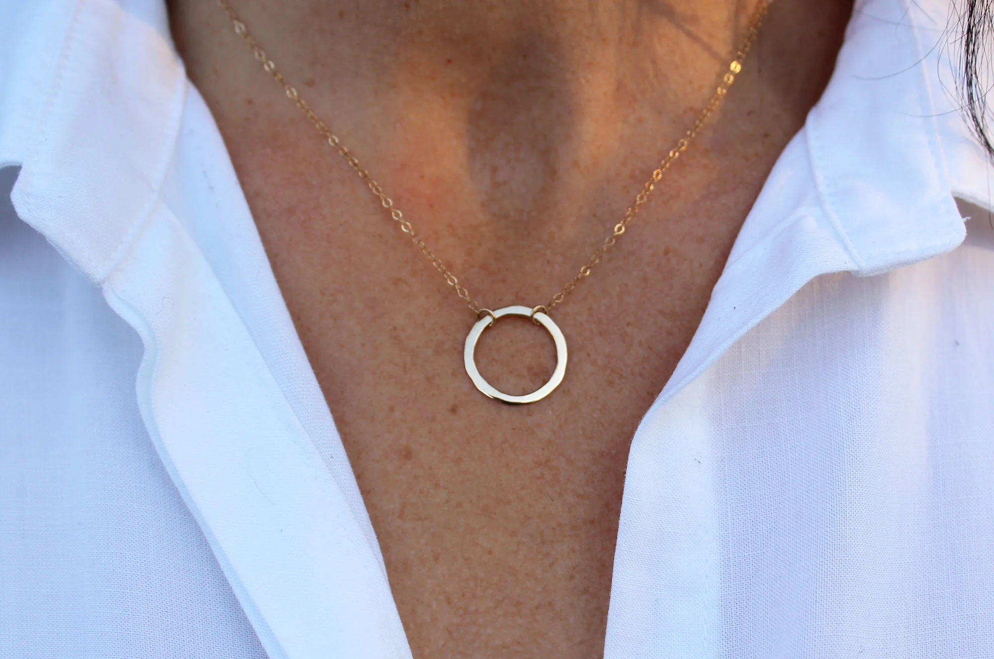 gold circle necklace2.jpg
