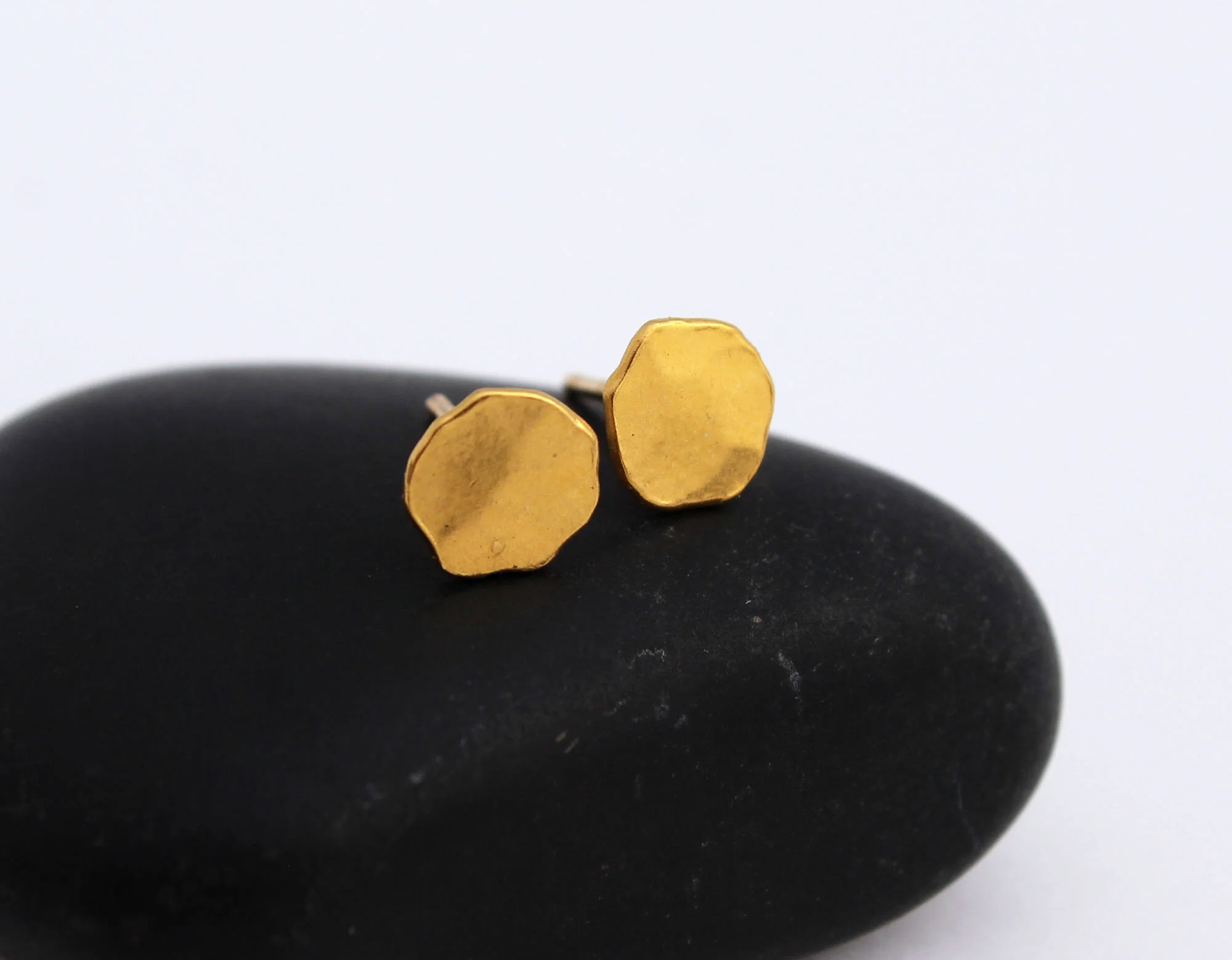 24k Gold Earrings. Pure Gold Stud Earrings Hammered