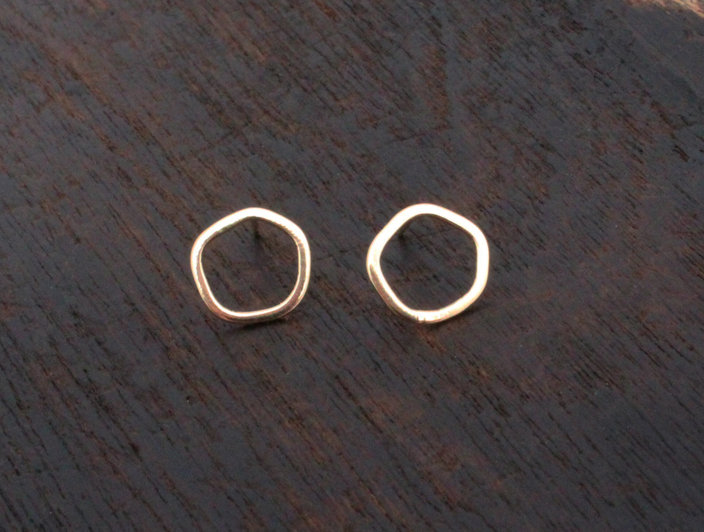 circle stud earring 6.jpg