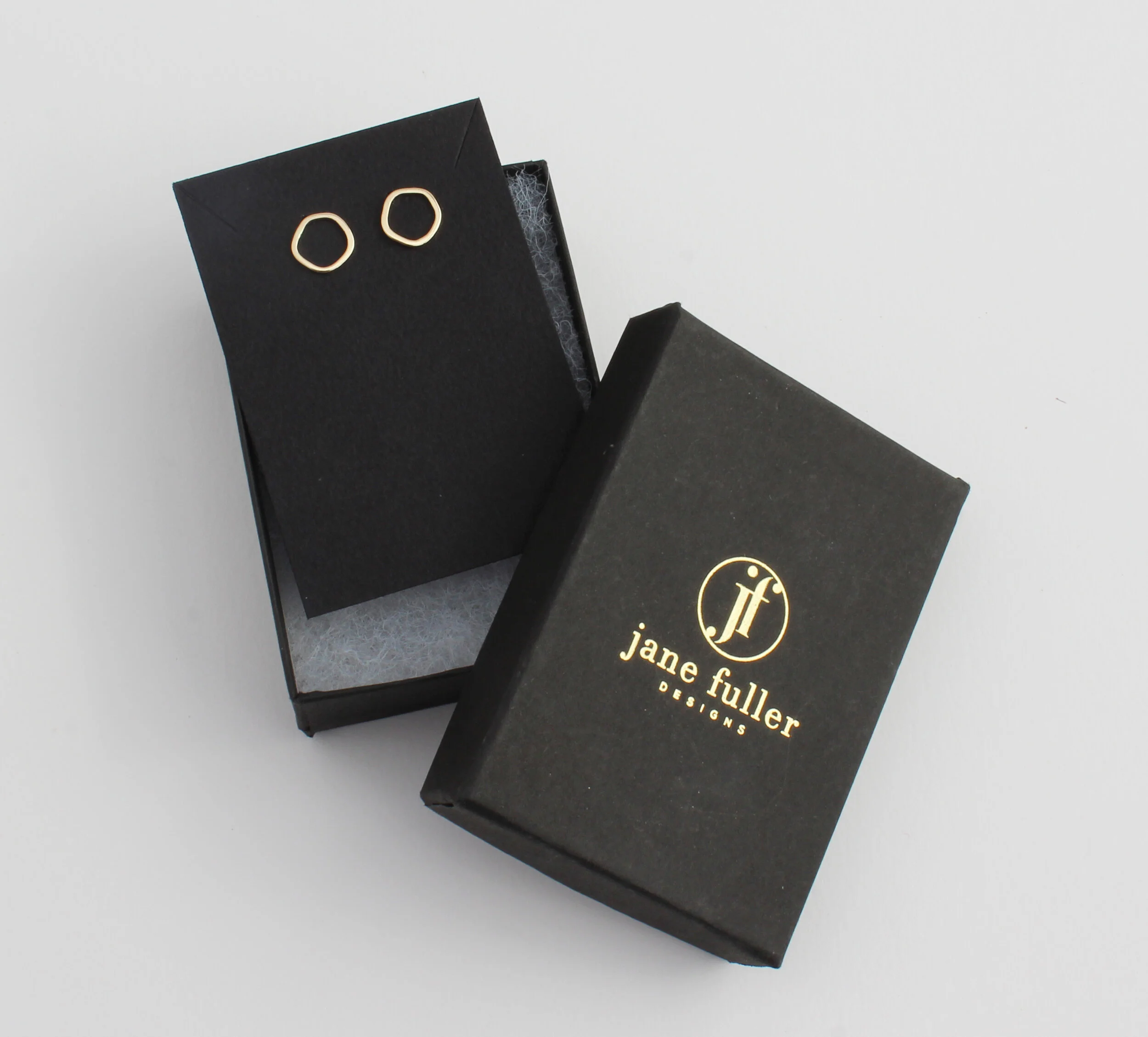 circle stud earring 8.jpg