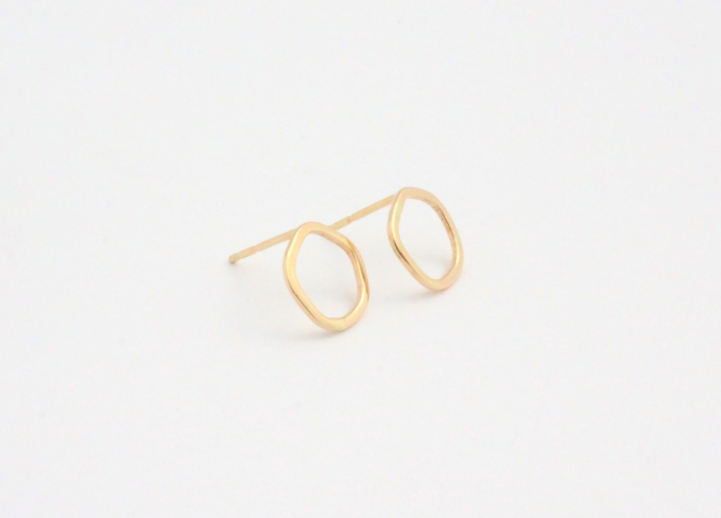 circle+stud+earring+2.jpg