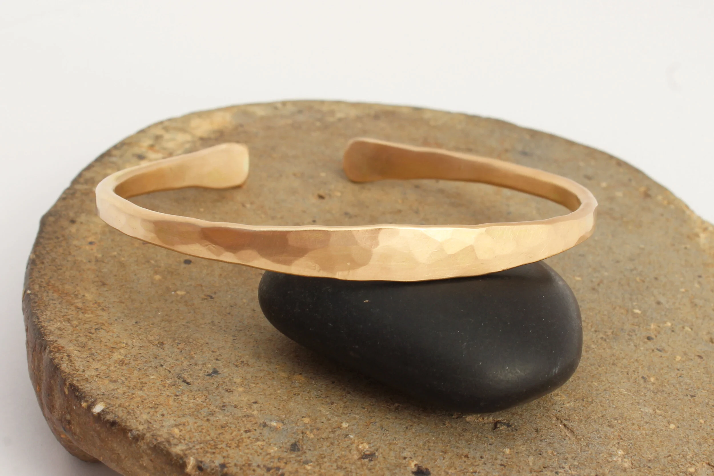 Thick Gold Cuff5.jpg