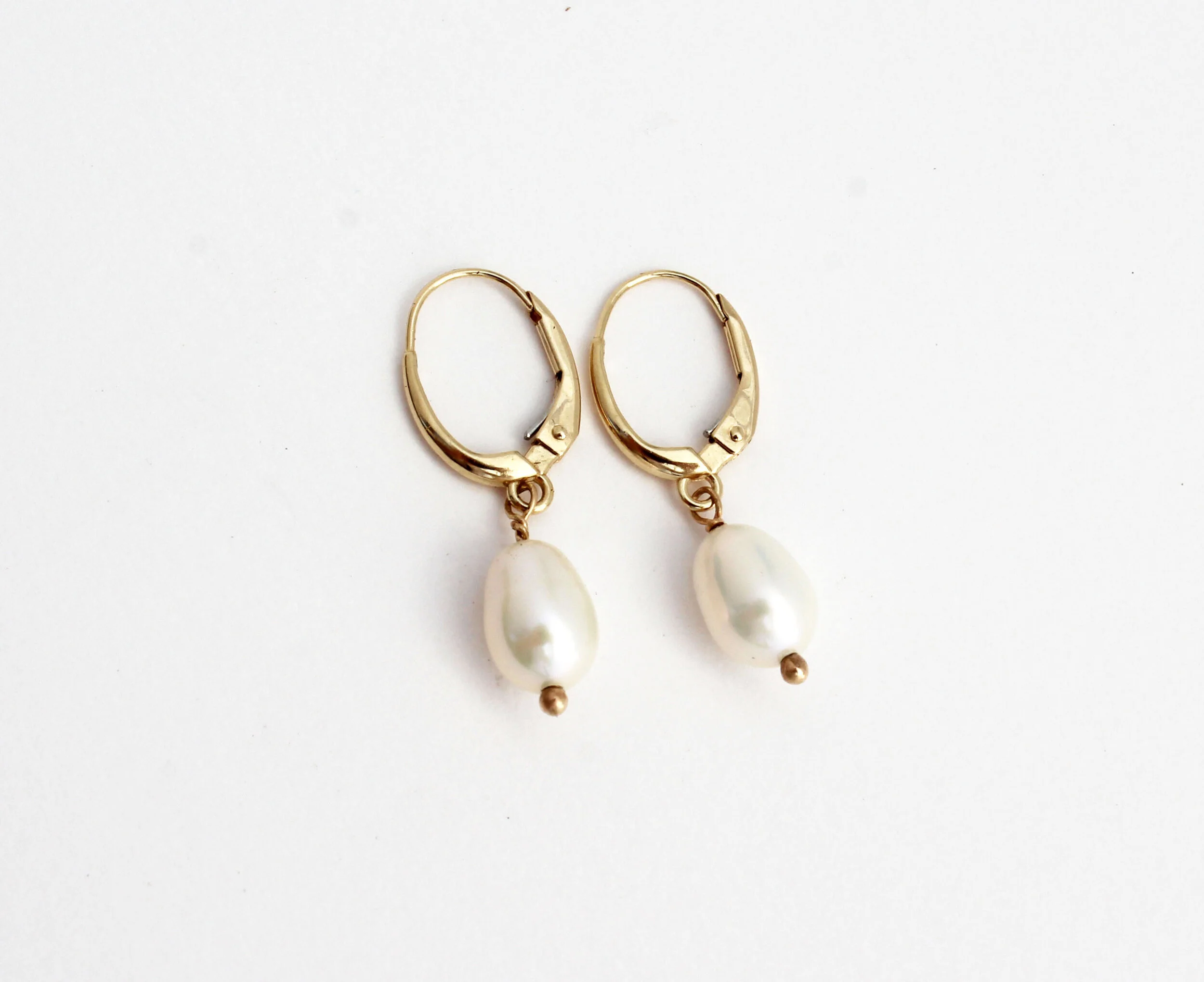 pearl earrings7.jpg