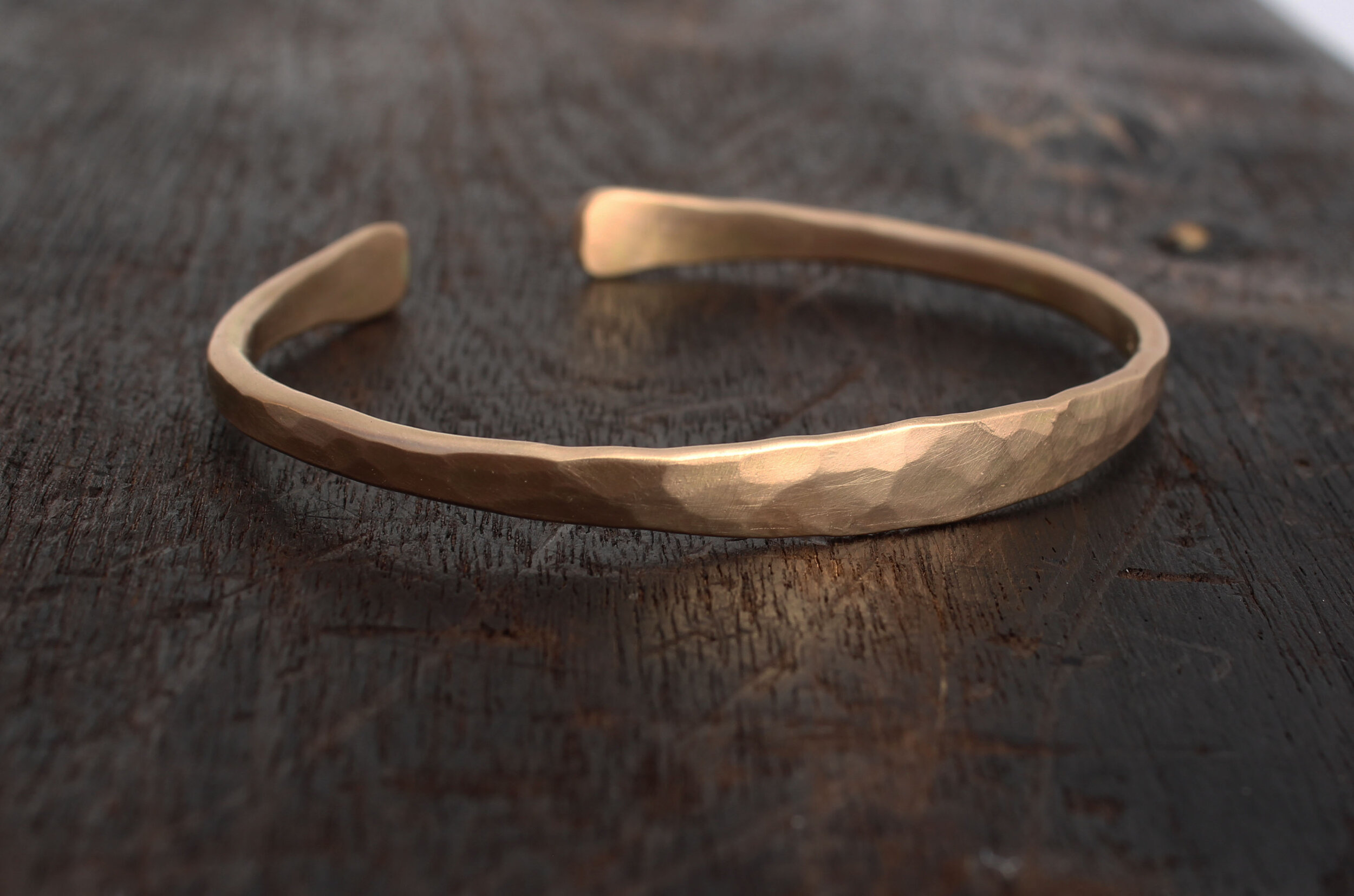 Thick Gold Cuff12.jpg