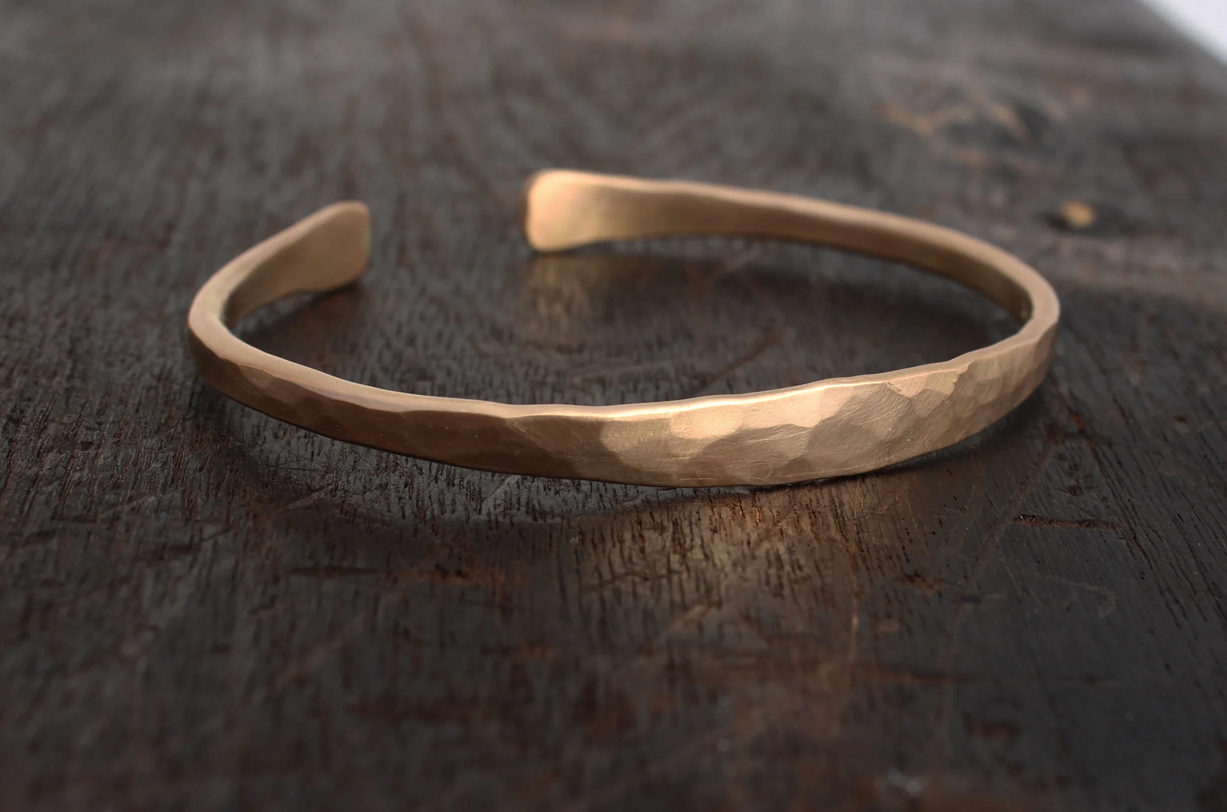 Thick Gold Cuff12.jpg