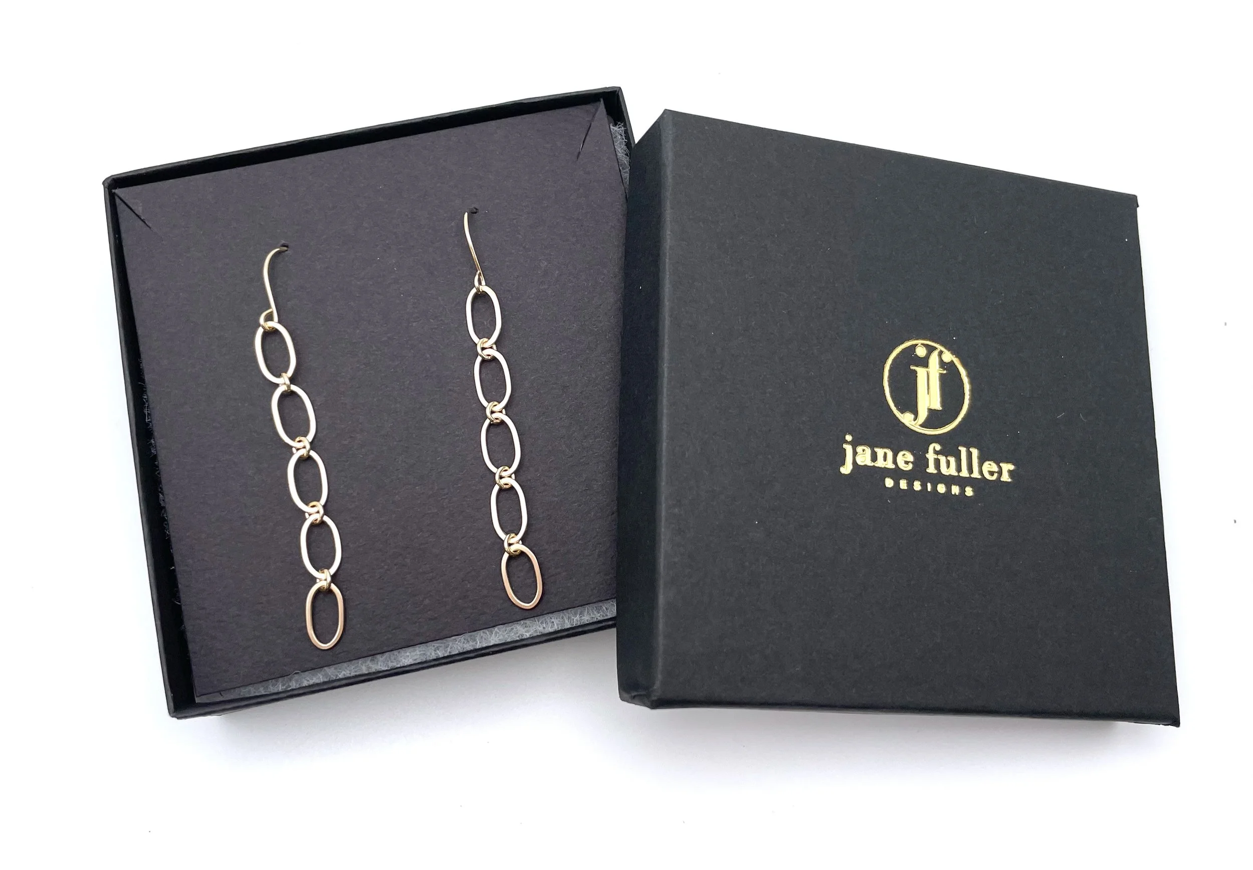 Gold link earrings5.jpg
