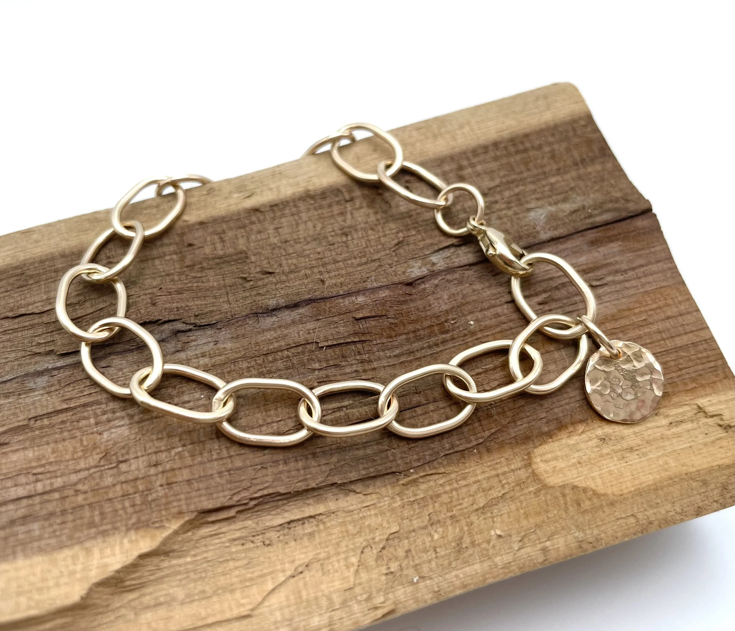 Gold link bracelet 2.jpg