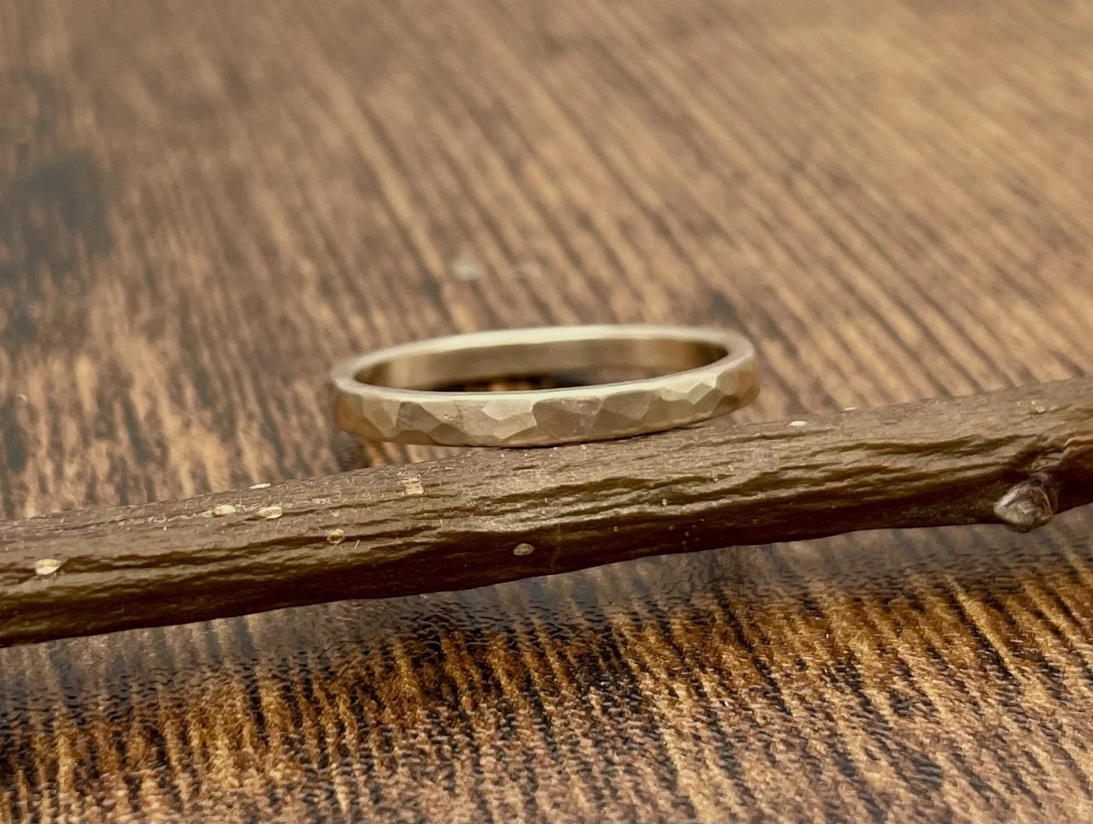14k ring 2mm2.jpg