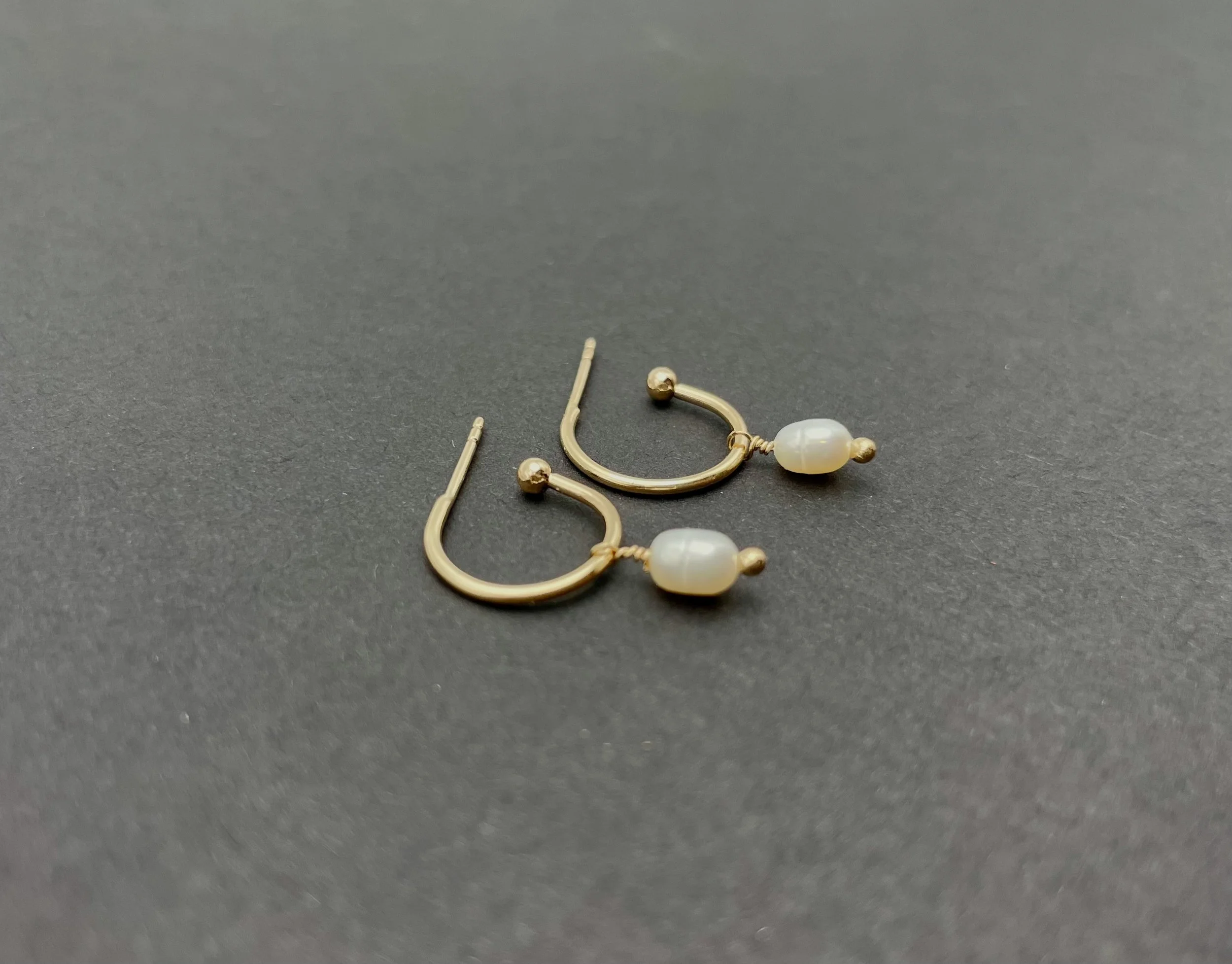 Pearl hoop earrings2.jpg