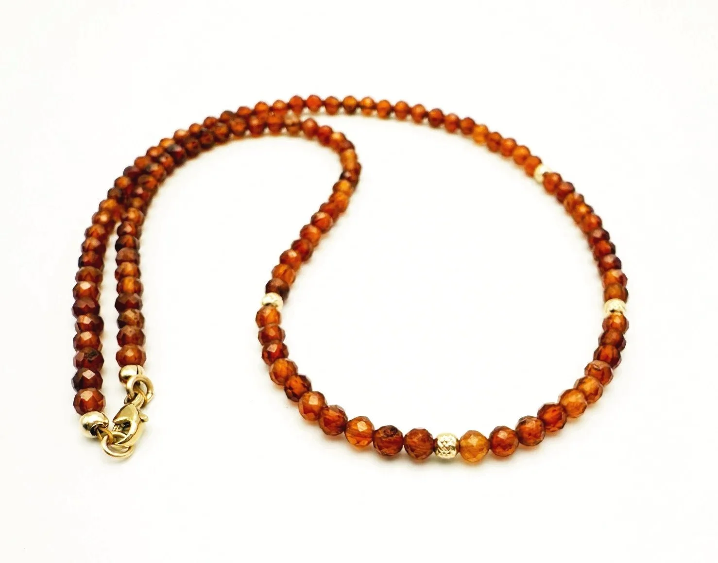 Garnet+beaded+necklace.jpg