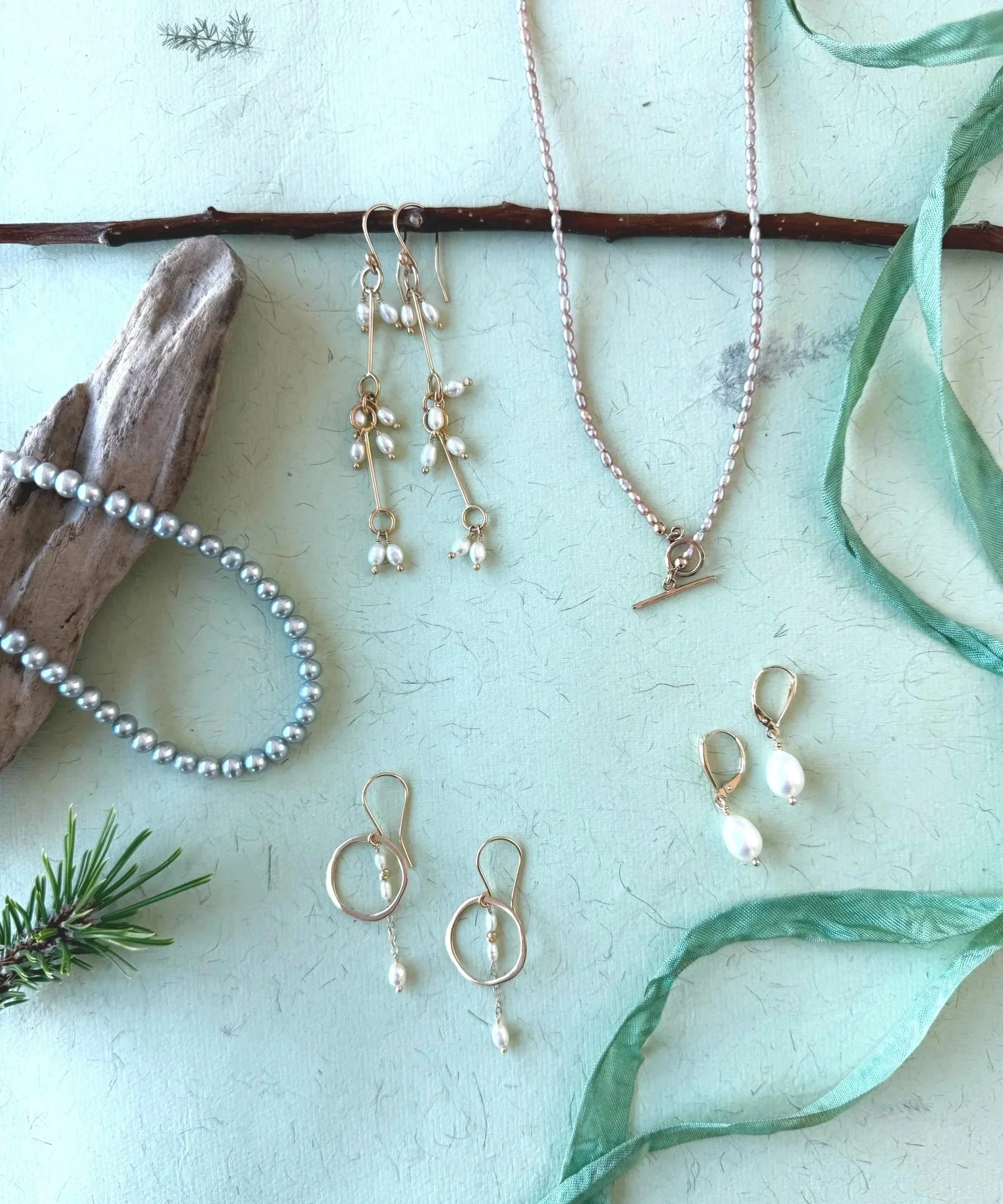 Handmade freshwater pearl necklace and earrings collection in 14k solid gold