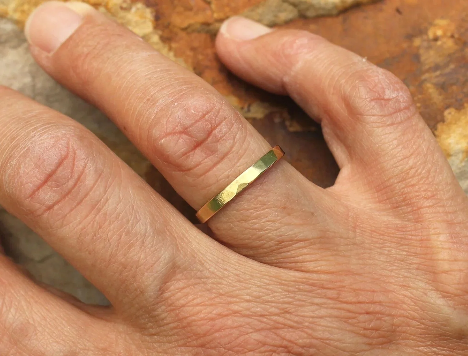 handmade hammered 18k gold band ring 2mm