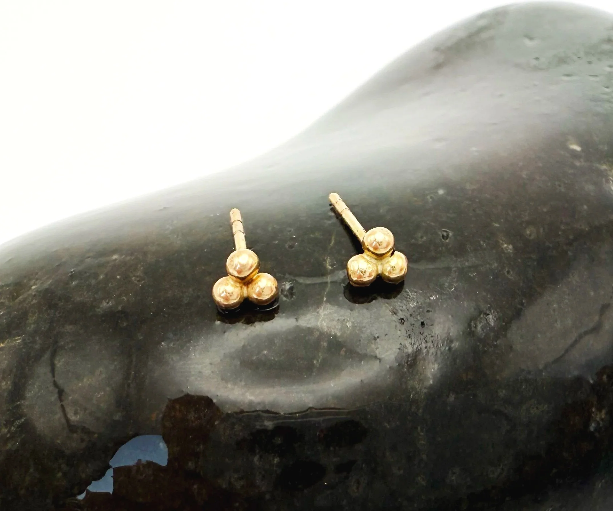 Tiny dot solid gold stud earrings 14k