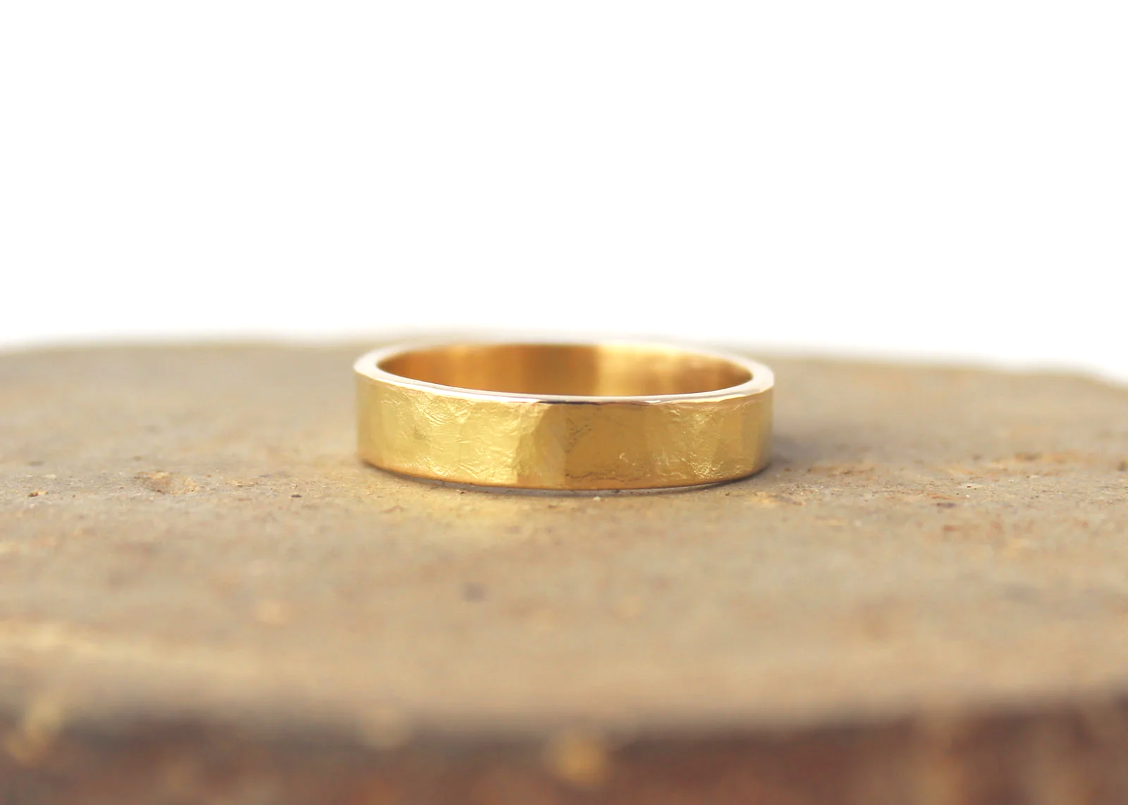 unique textured 18k gold wedding band