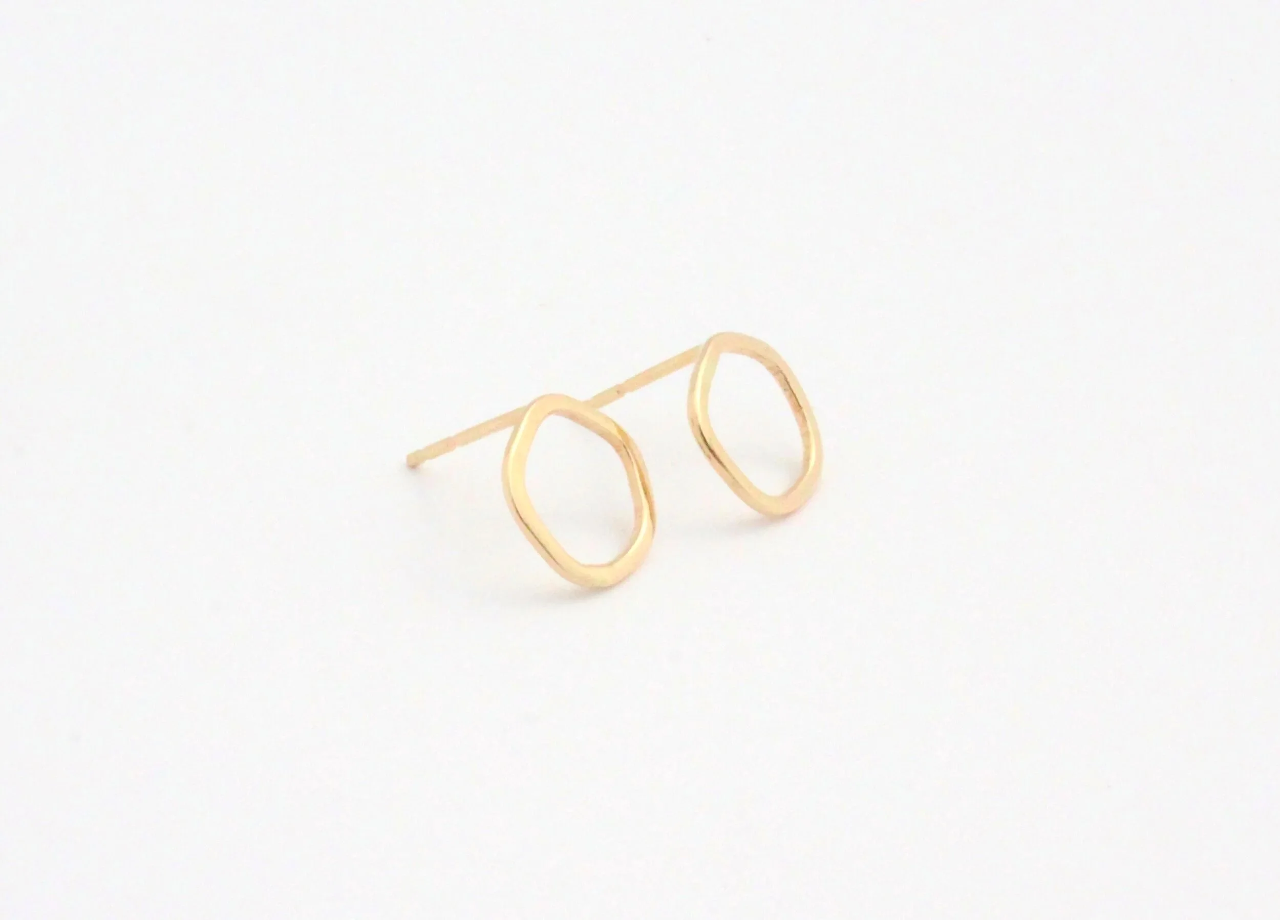 irregular open circle stud earrings 14k gold