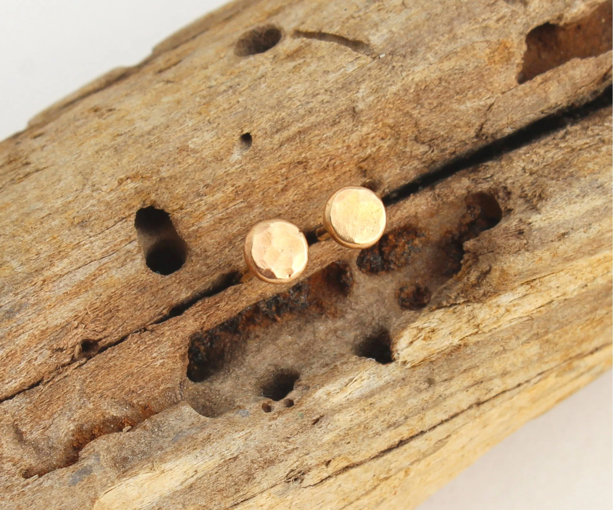tiny hammered gold stud earrings 14k