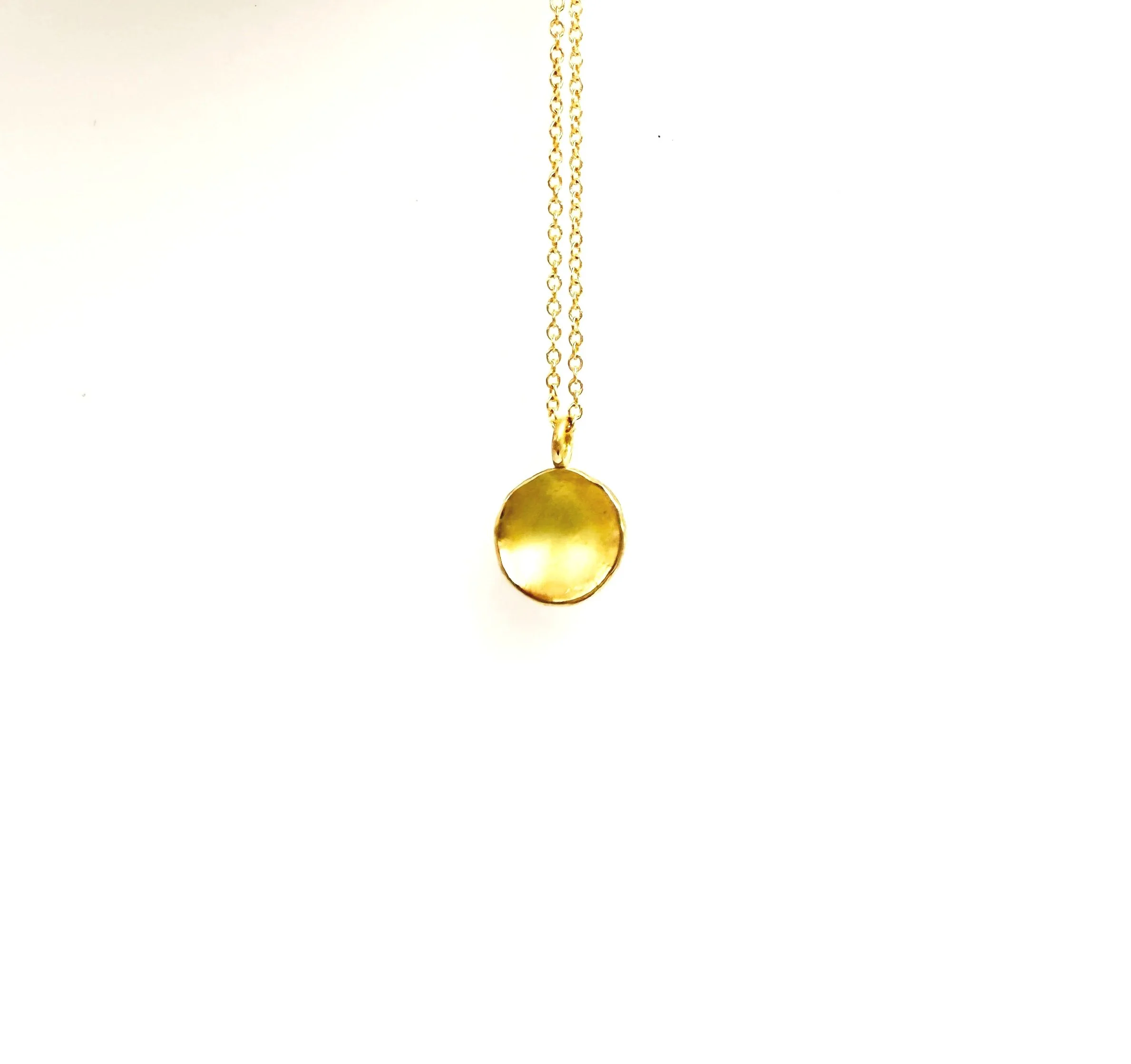 hammered concave disc pendant necklace in 18k solid gold
