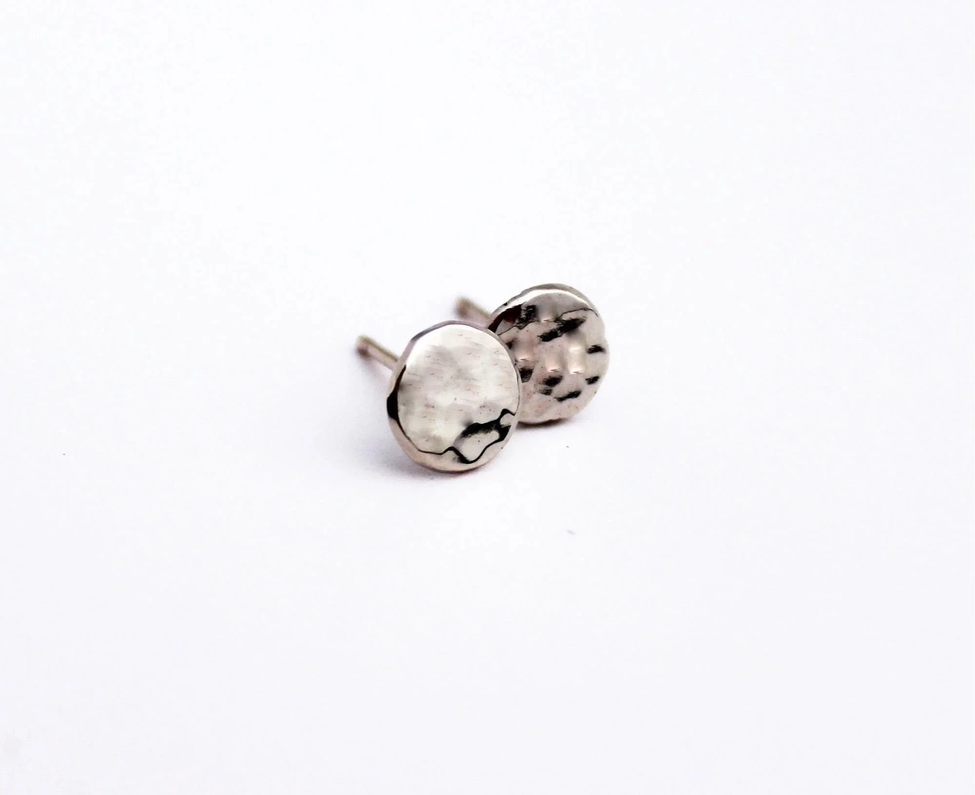 hammered round white gold stud earrings