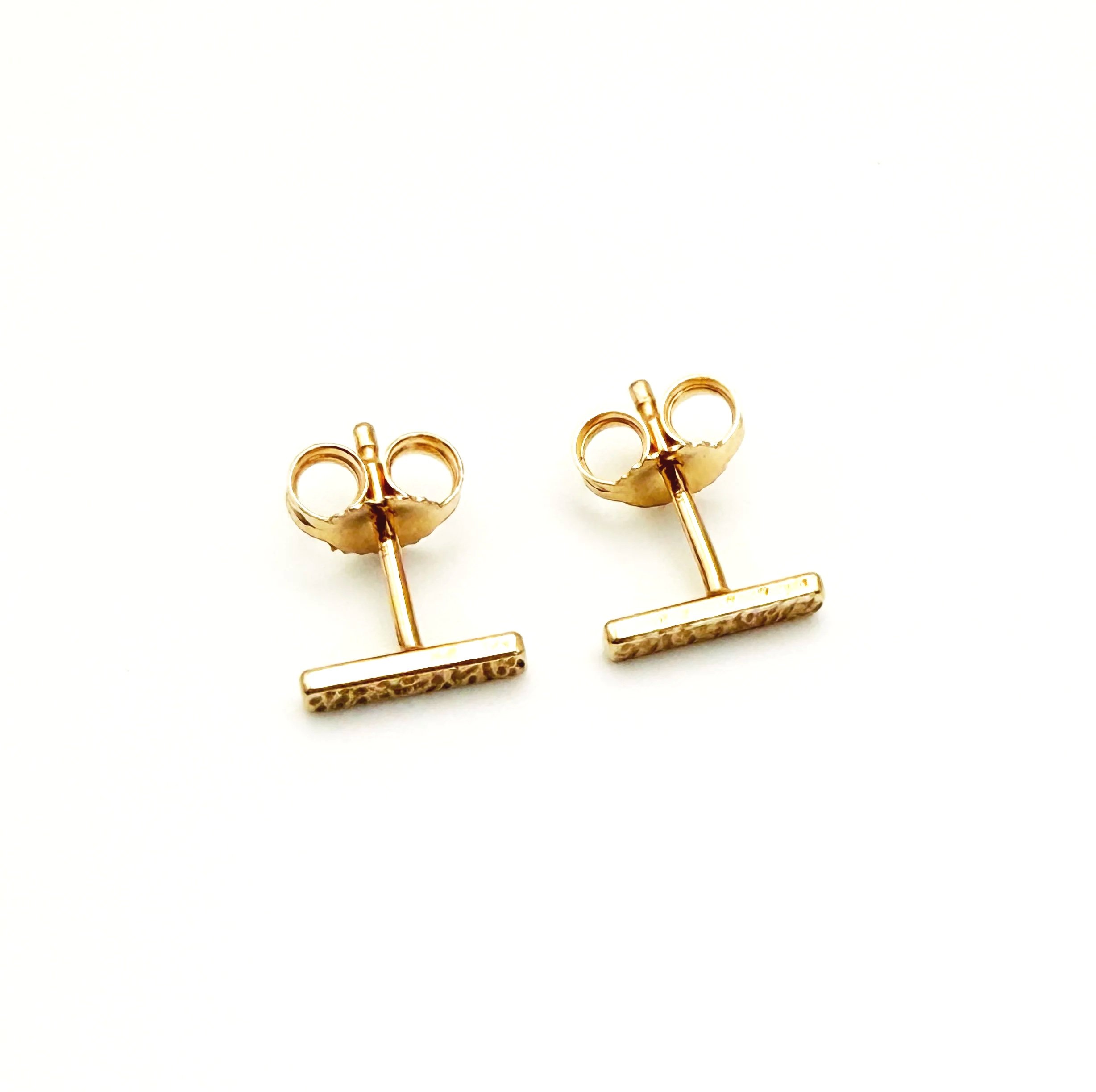 textured bar stud earrings with butterfly closure