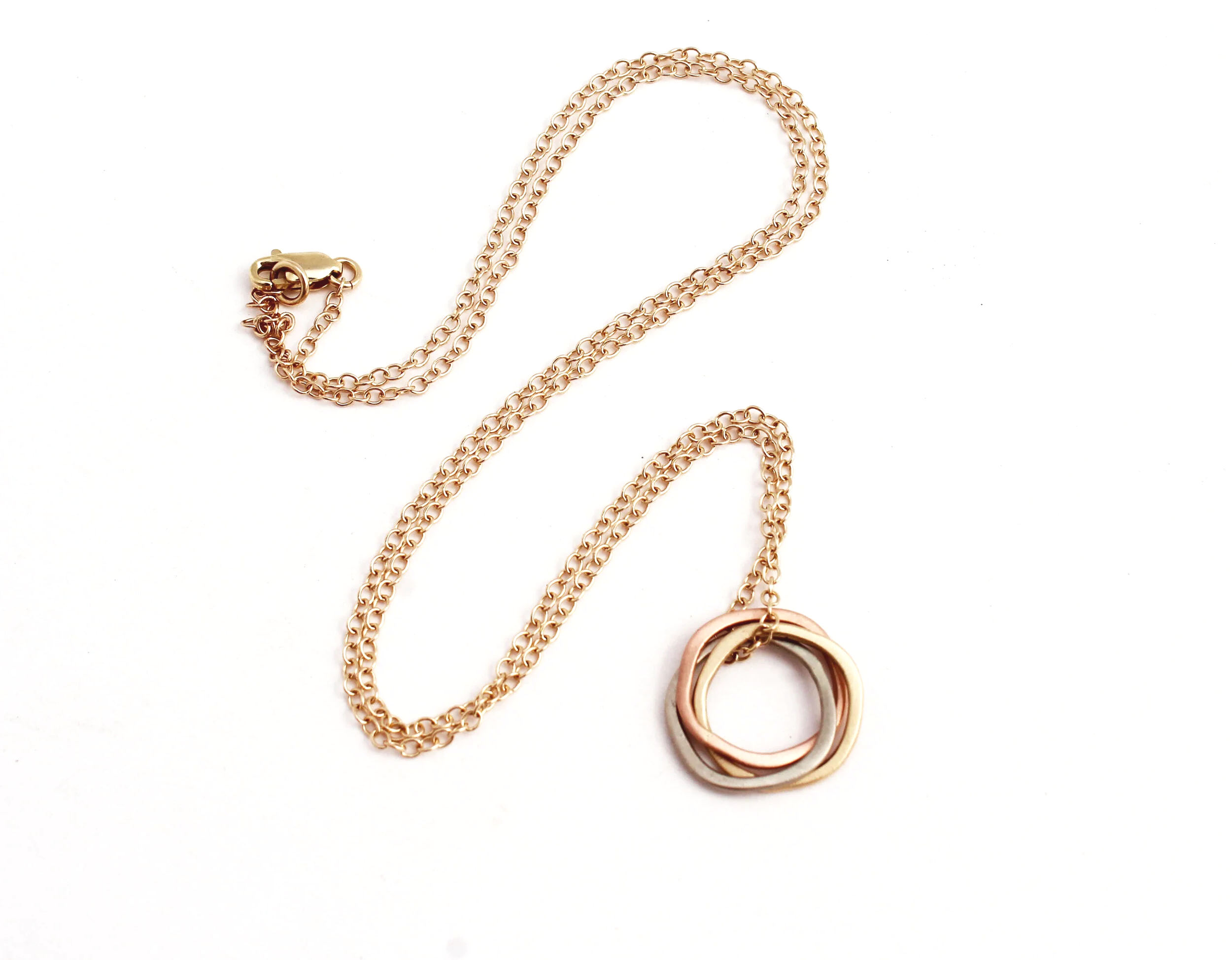 interlocking three circles pendant necklace 14k gold