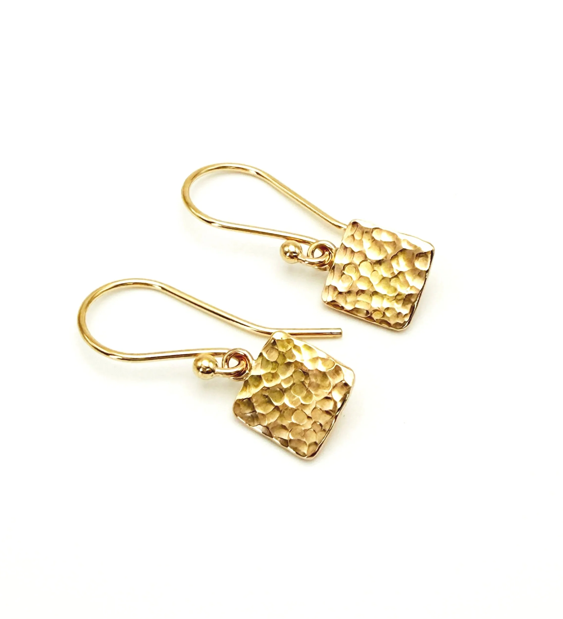 hammer texture square dangle earrings 14k