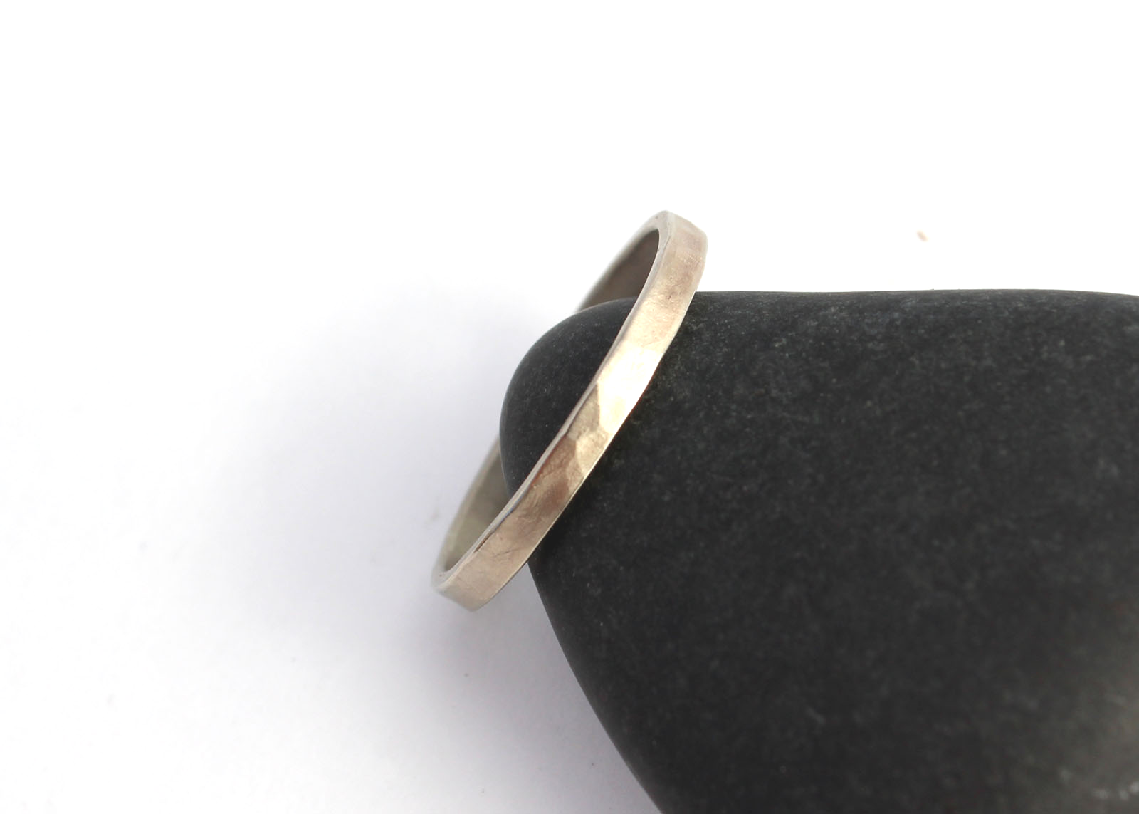 14k gold hammered band ring white gold