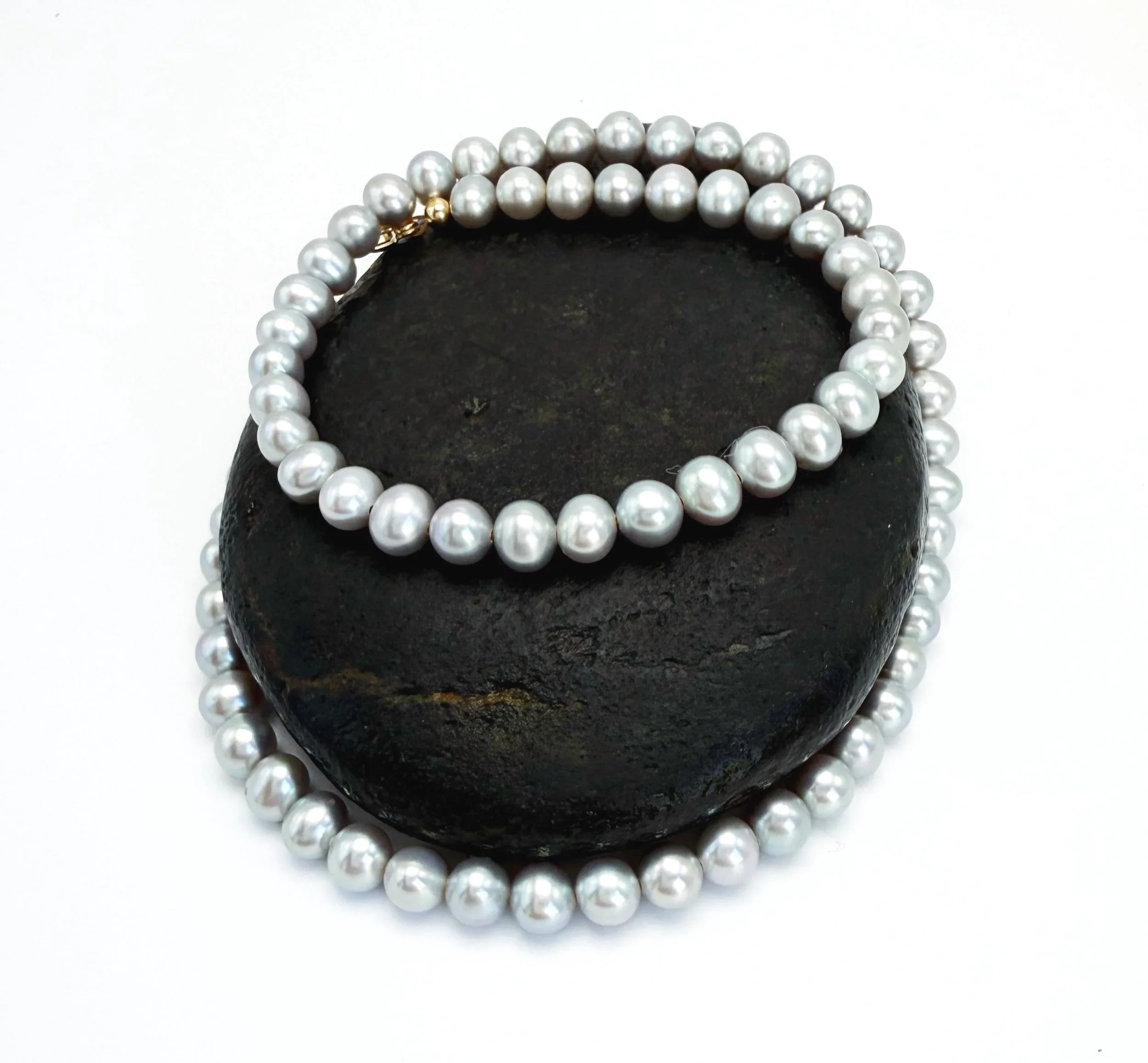 large gray pearl strand necklace 14k