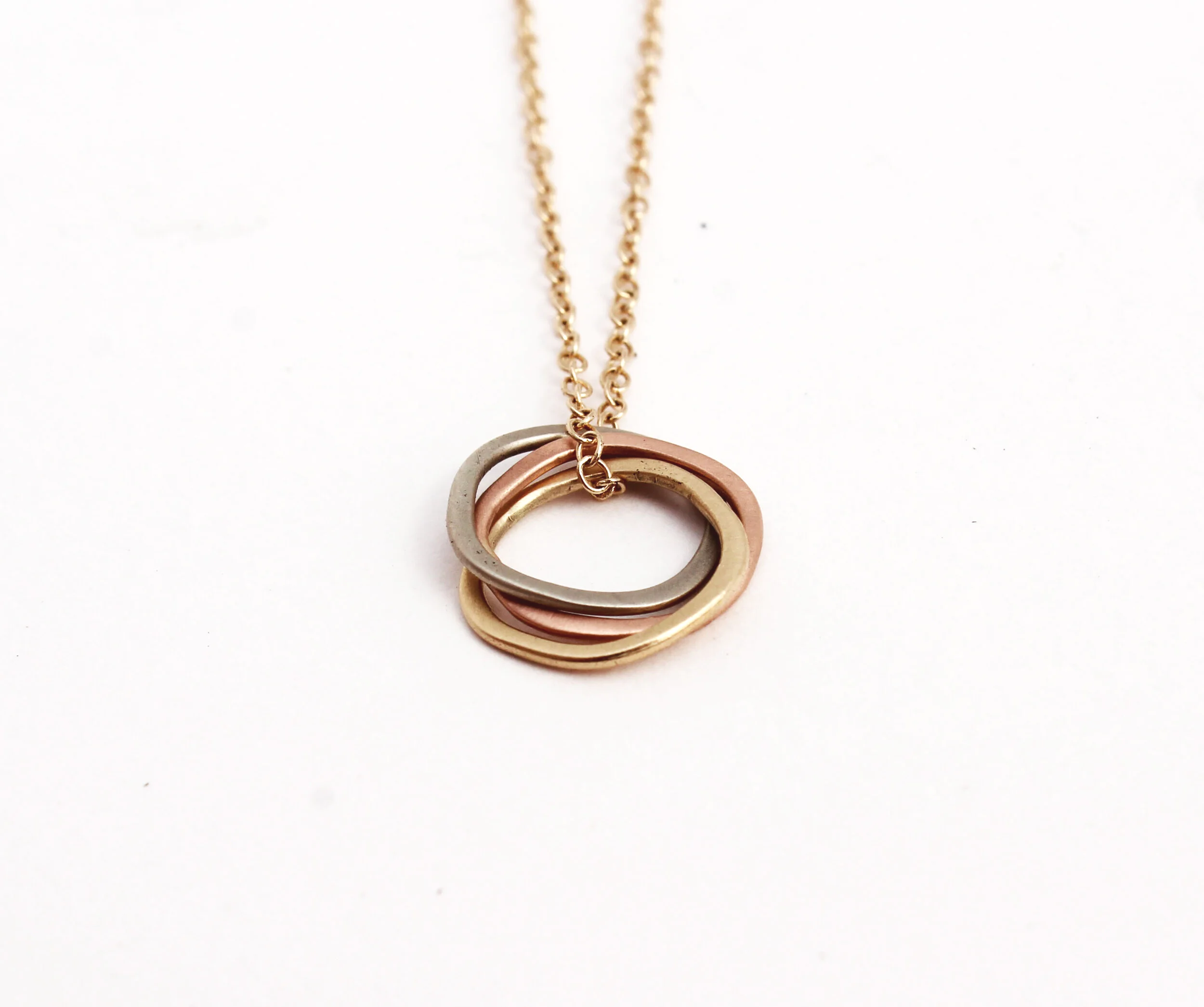 three gold colors interlocking circles necklace 14k