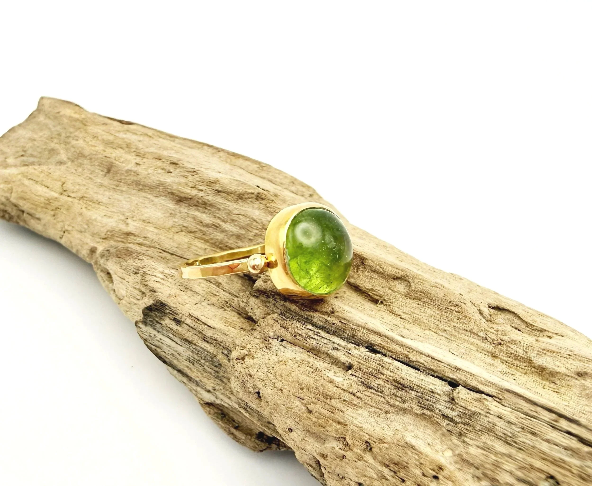 14k gold peridot ring