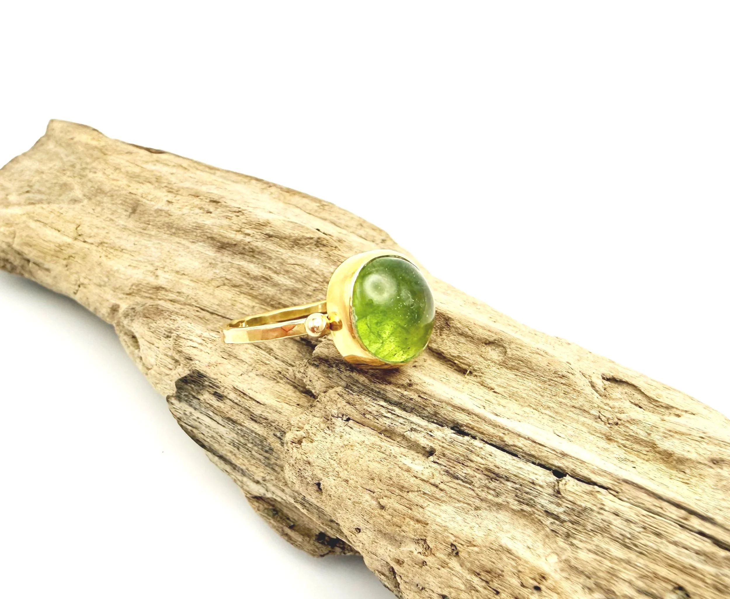 large peridot stone ring 14k gold