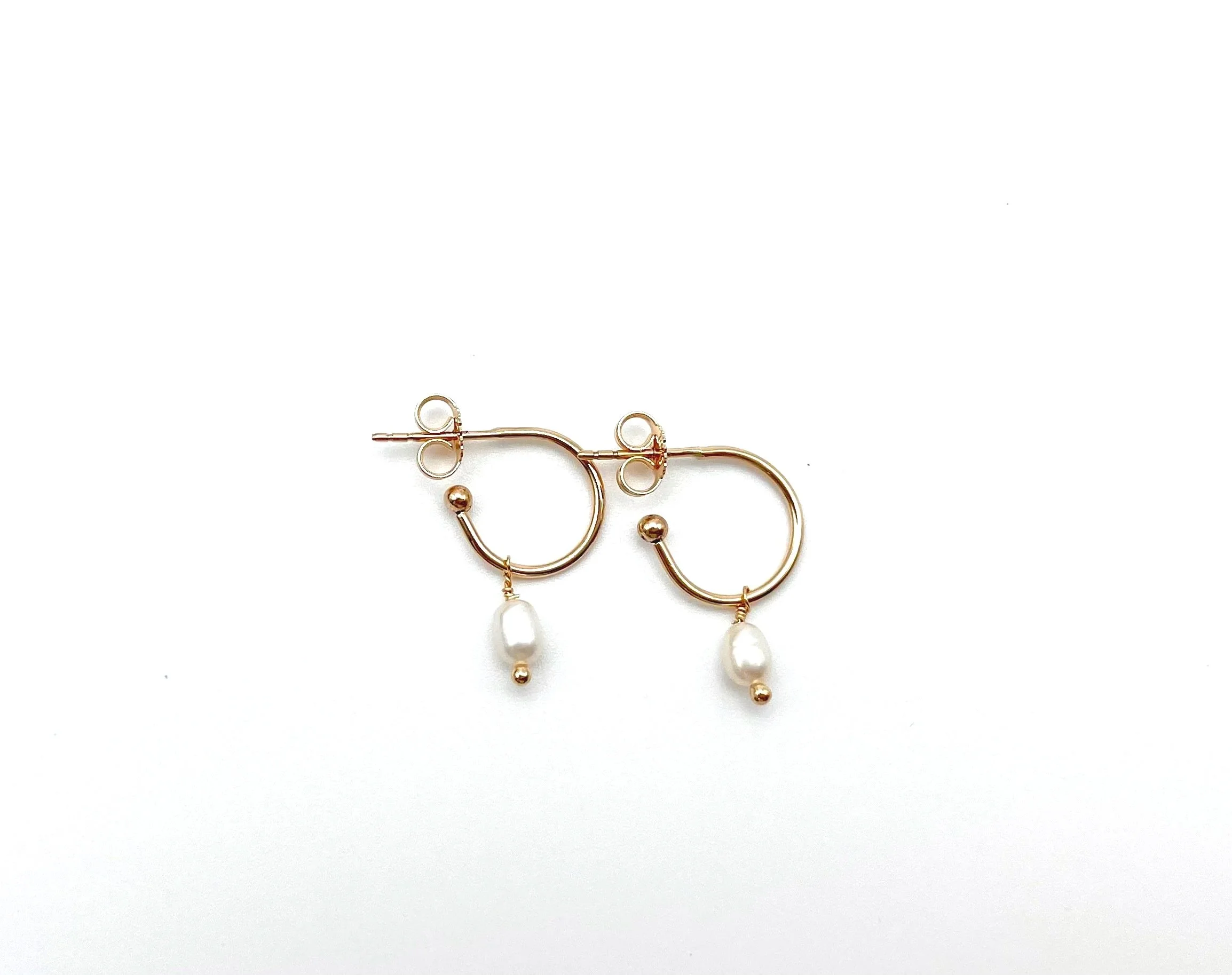 14k gold hoop earrings with freshwater pearl
