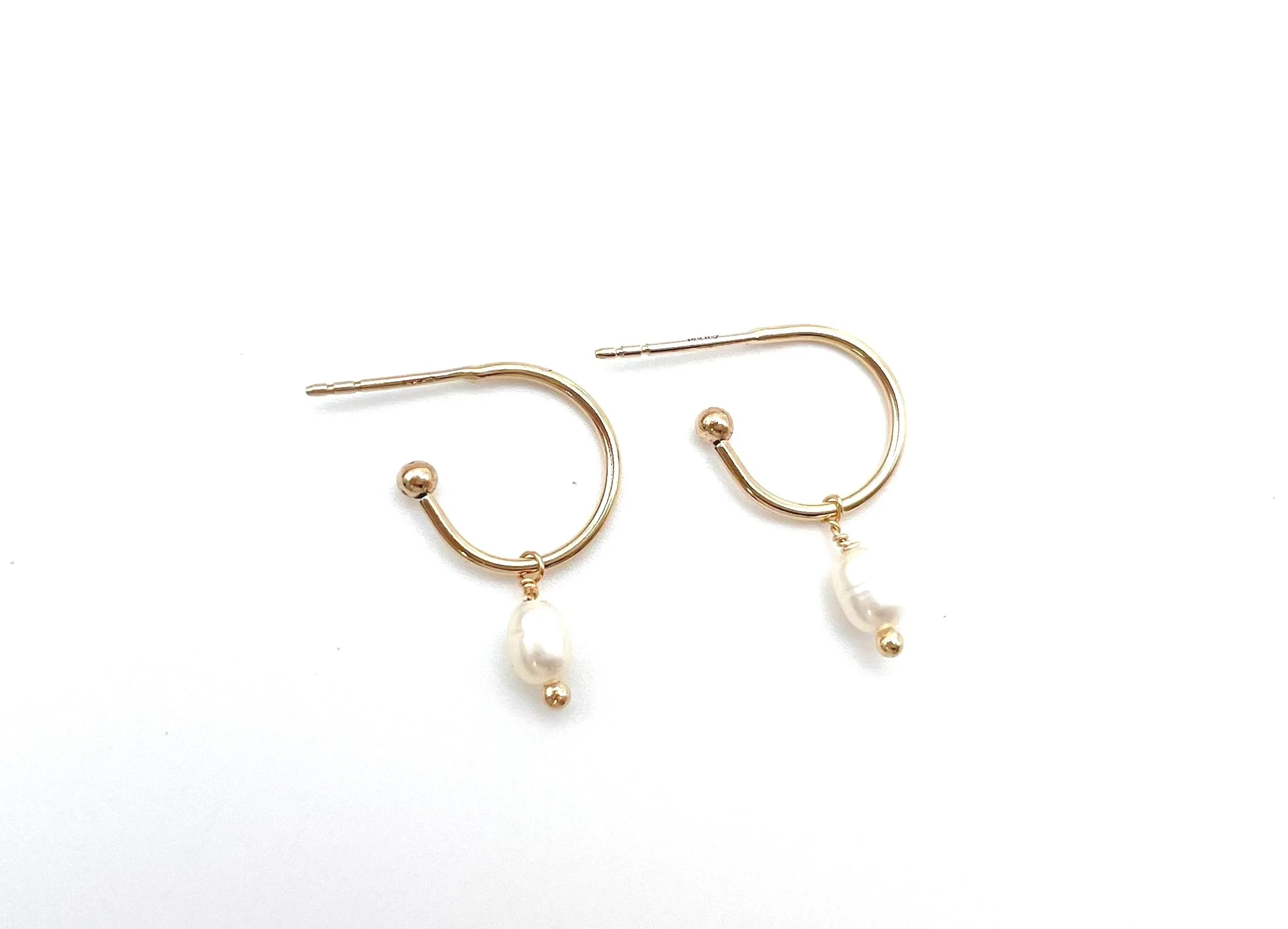 minimalist gold pearl hoop earrings
