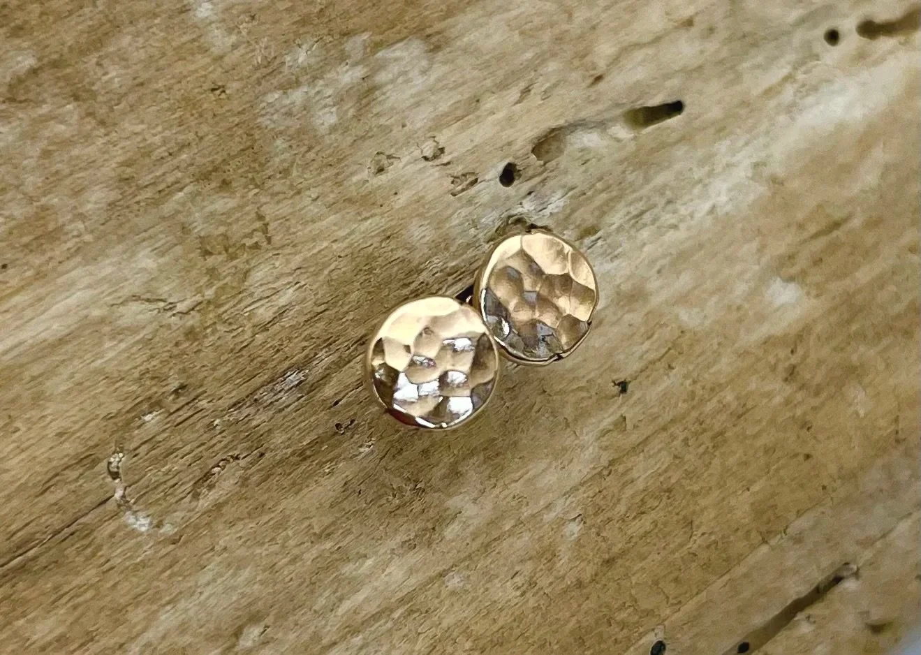 handmade hammered solid gold stud earrings 14k