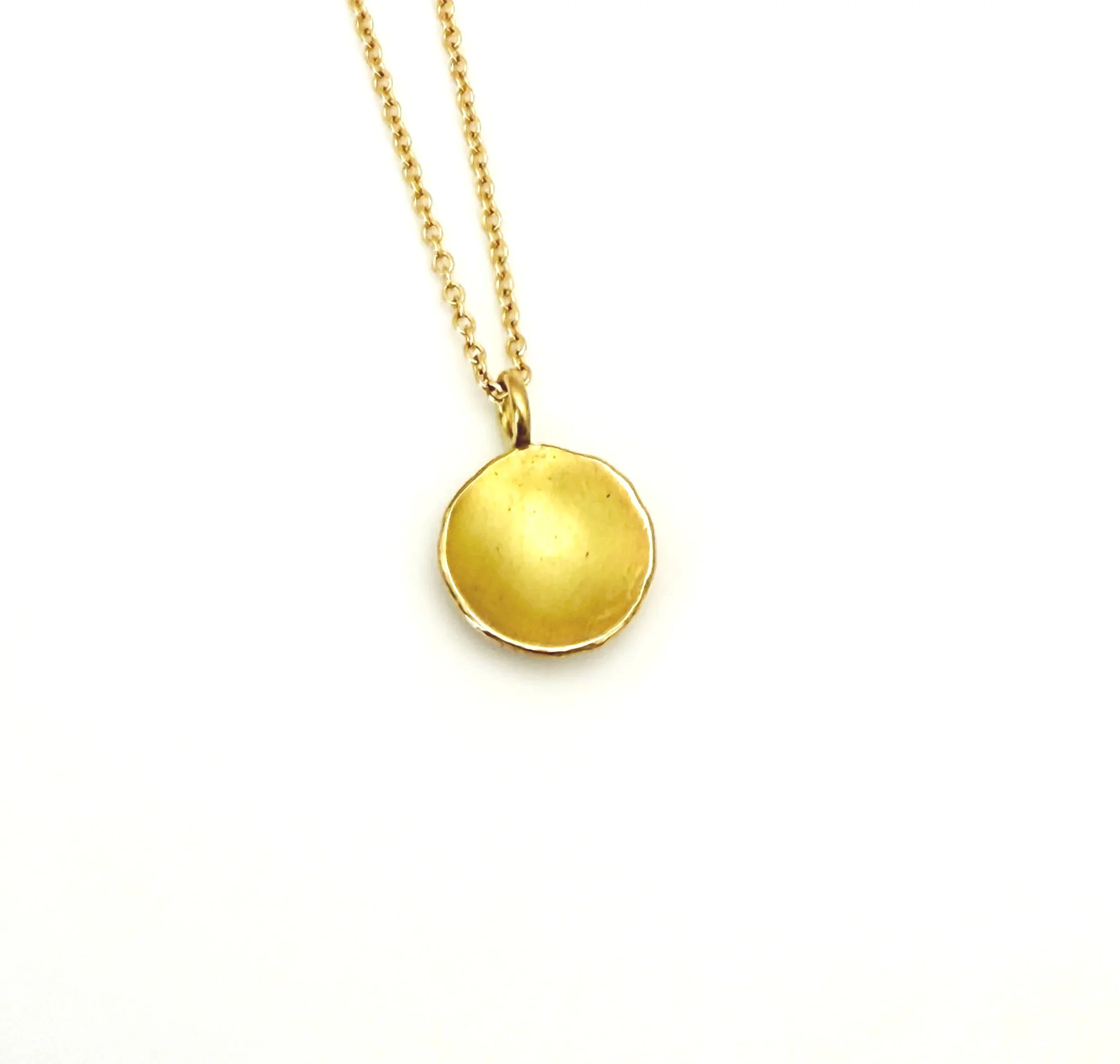 unique handmade 18k gold disc with cable chain and lobster clasp