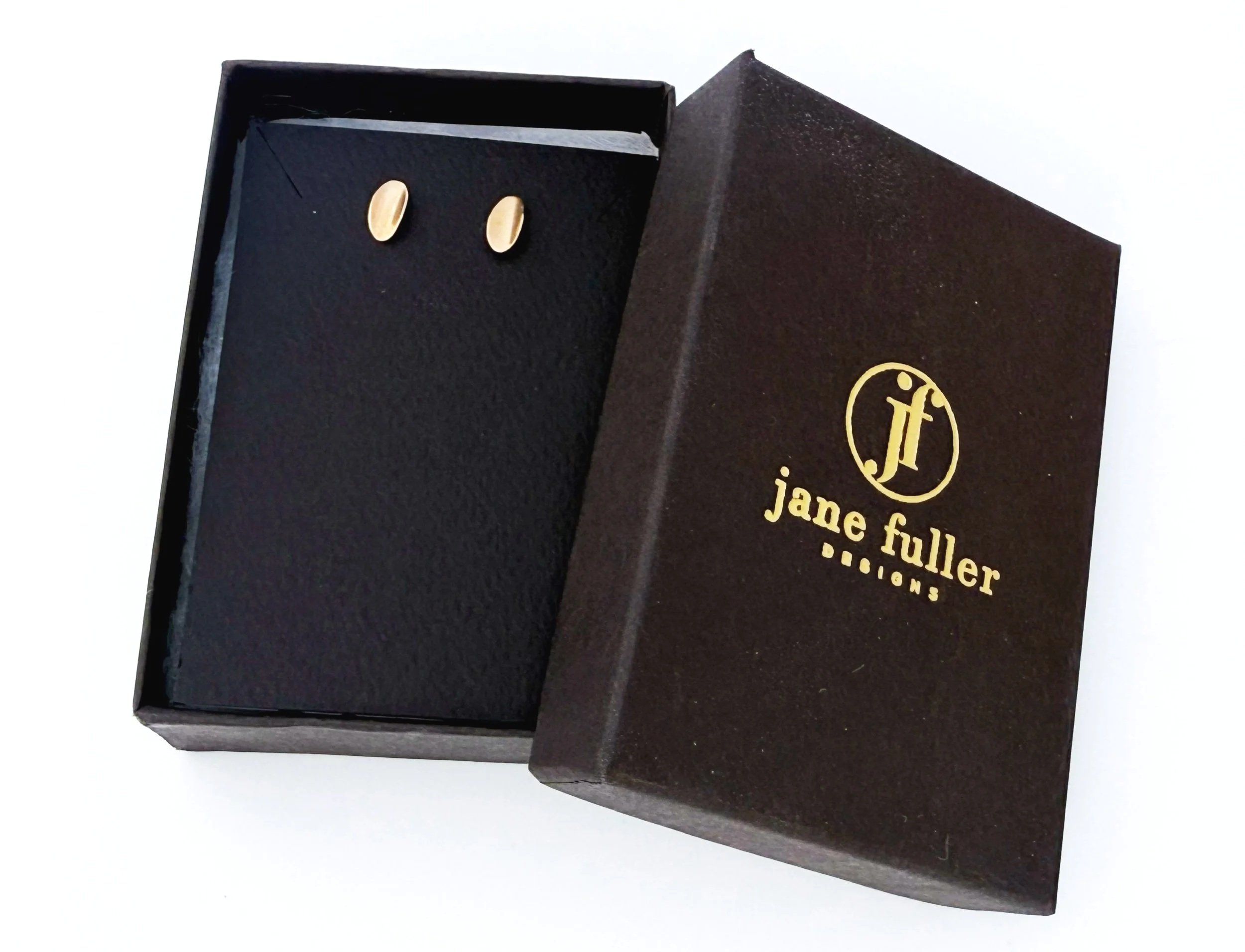 14k solid gold curled leaf stud earrings
